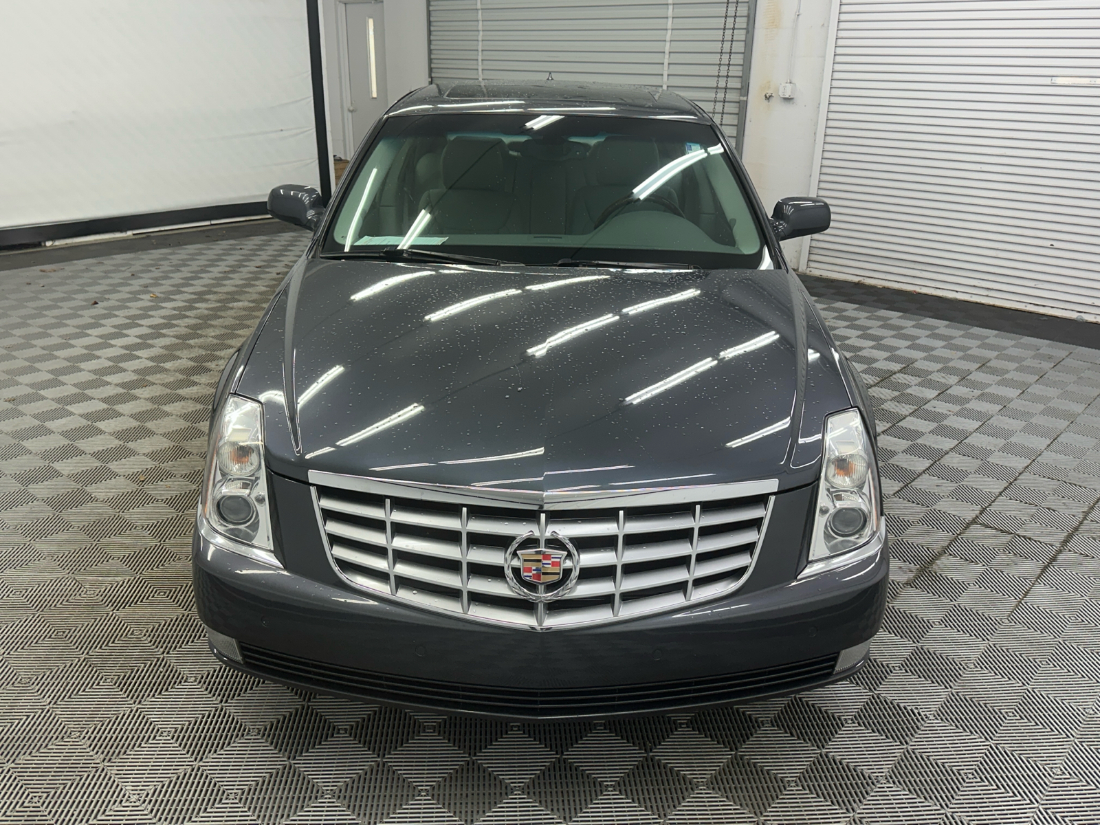 2010 Cadillac DTS Luxury 8