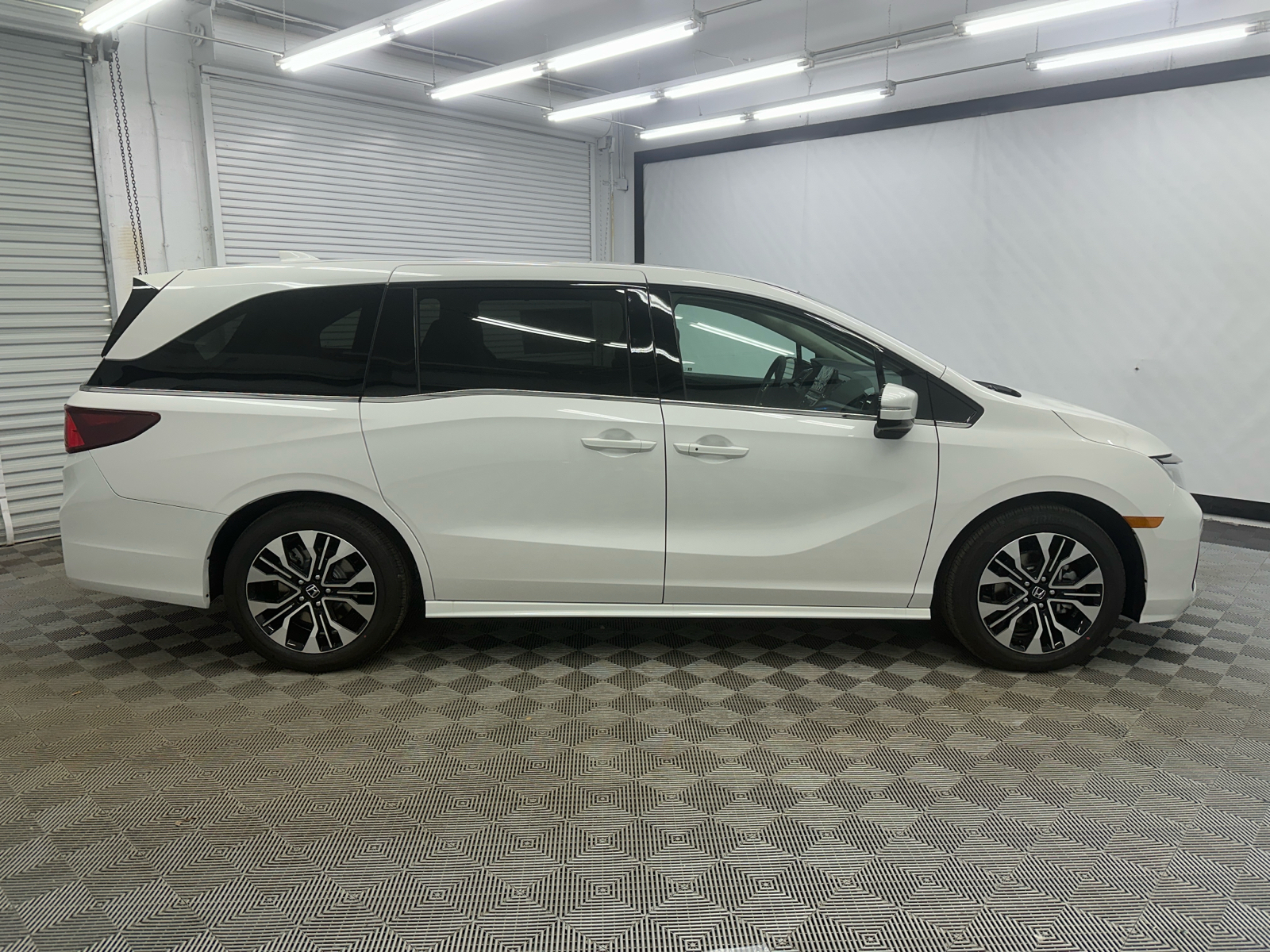 2025 Honda Odyssey Elite 6