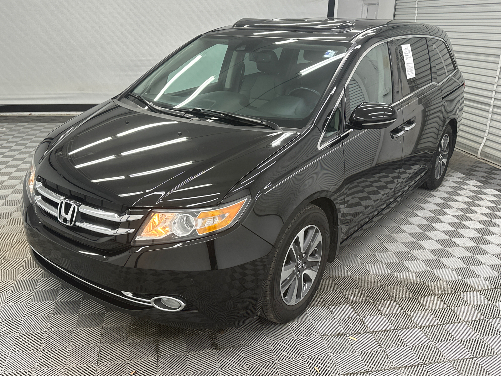 2016 Honda Odyssey Touring 1