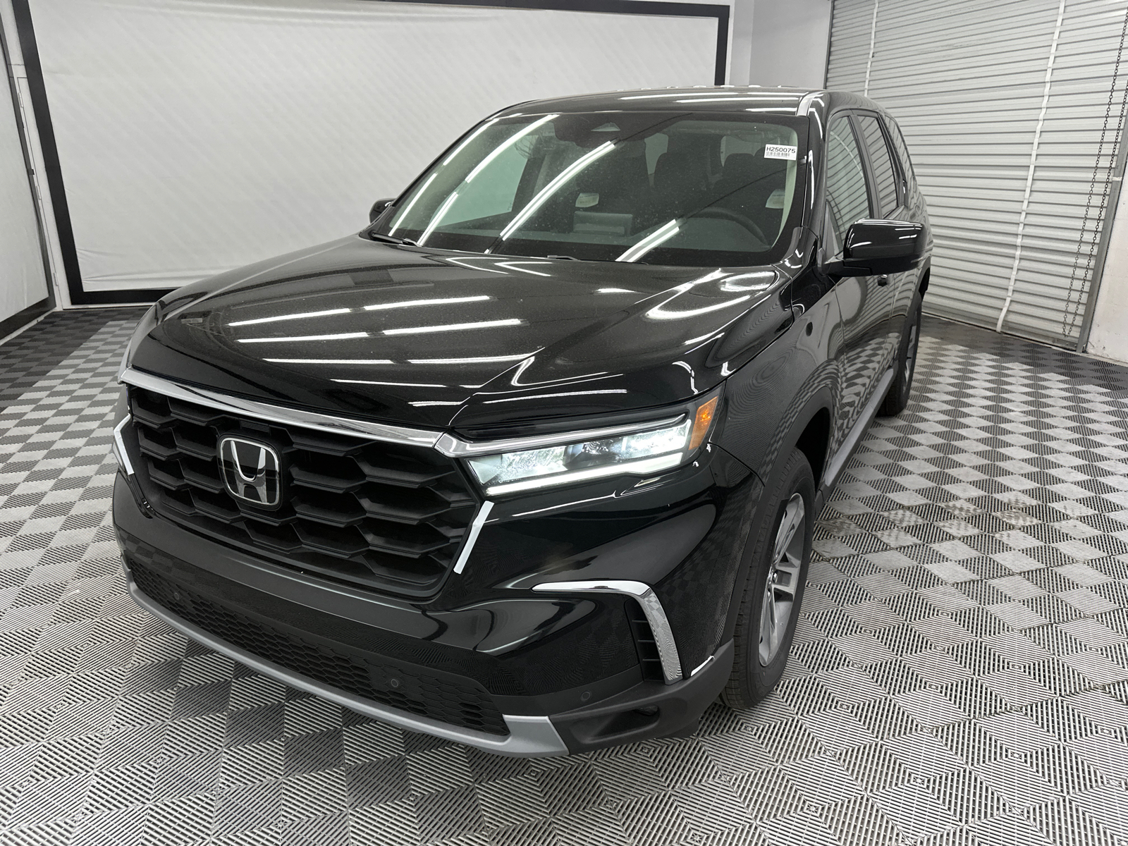 2025 Honda Pilot EX-L 1