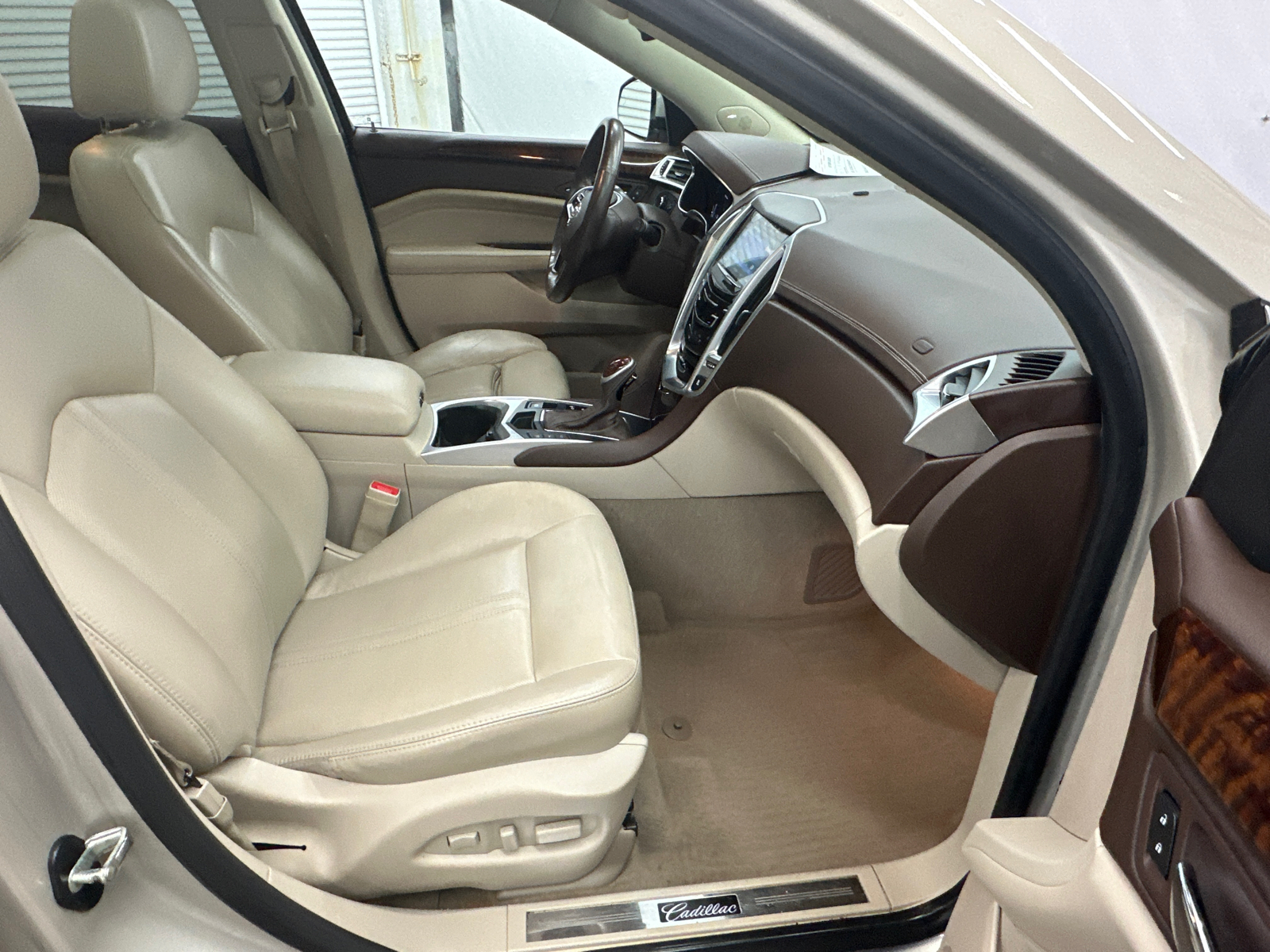 2016 Cadillac SRX Luxury 14