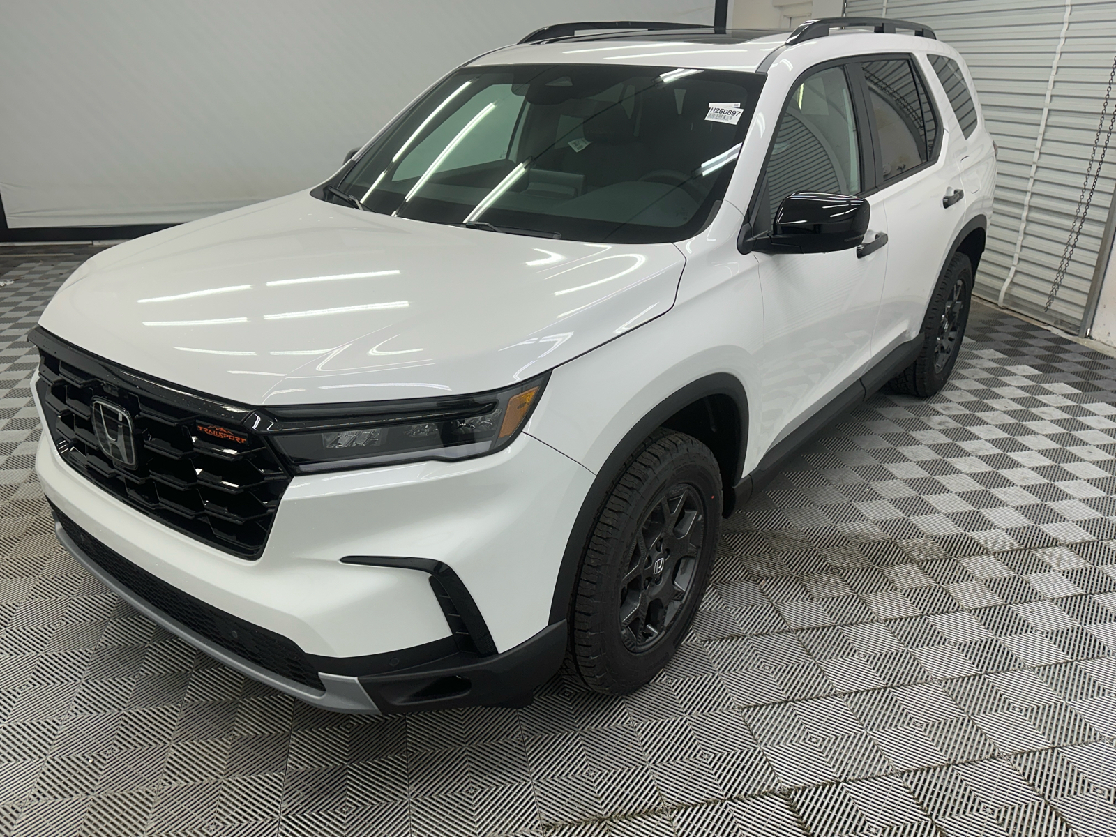 2025 Honda Pilot TrailSport 1