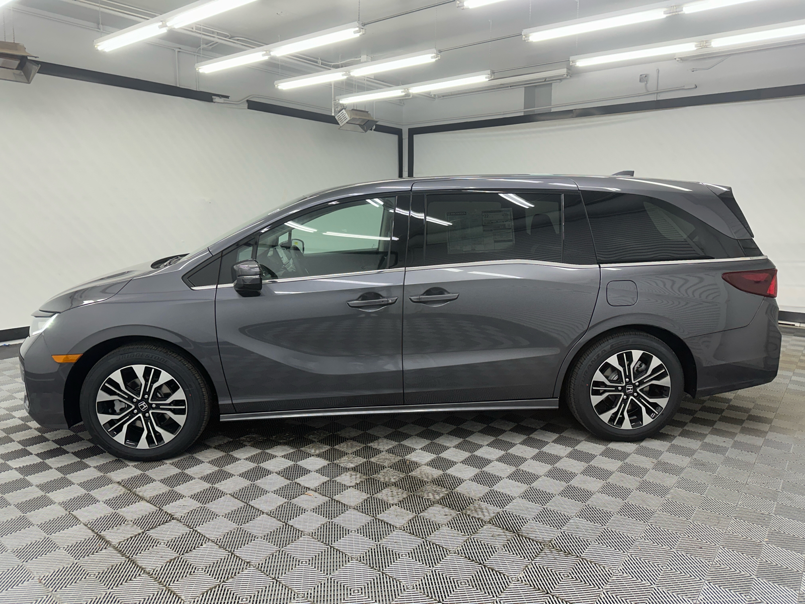 2025 Honda Odyssey Elite 2