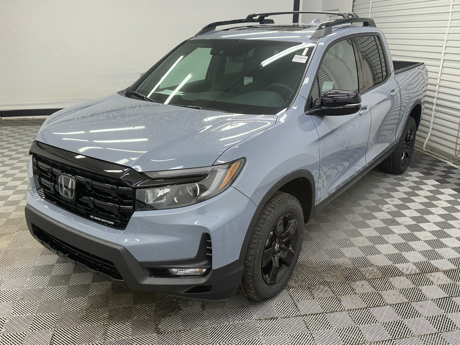 2025 Honda Ridgeline Black Edition 1