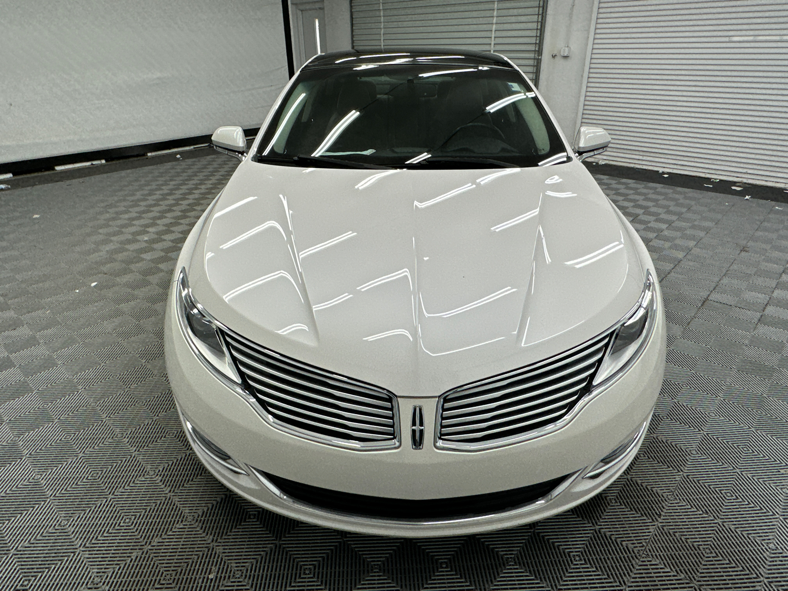 2016 Lincoln MKZ w/Panoramic Moonroof 8