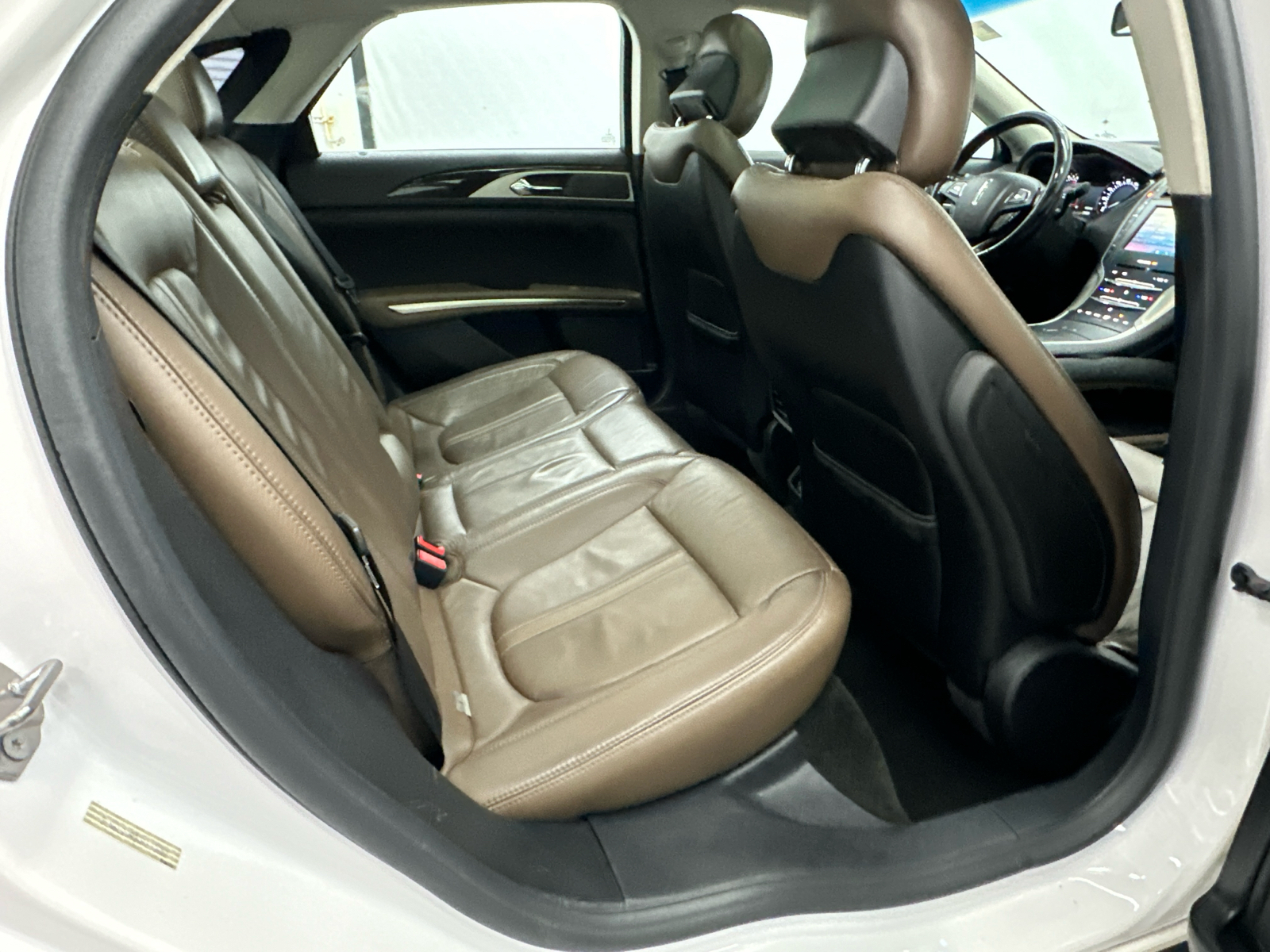 2016 Lincoln MKZ w/Panoramic Moonroof 17