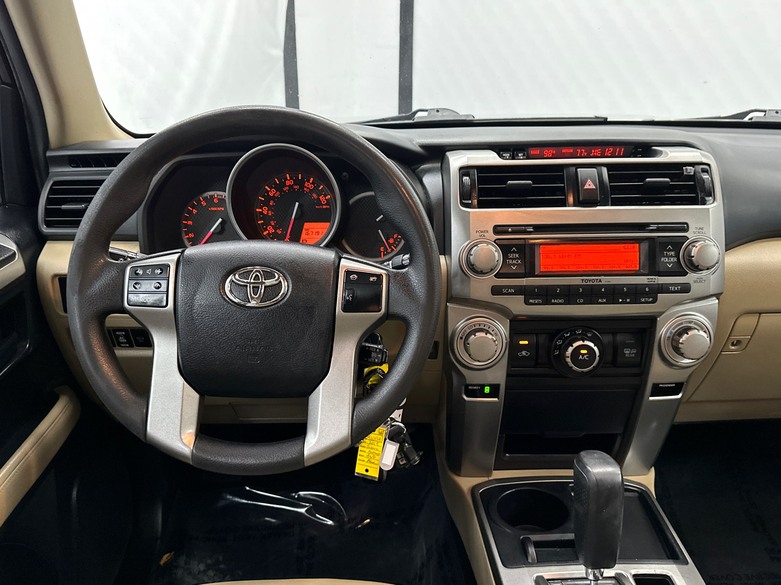 2011 Toyota 4Runner SR5 27