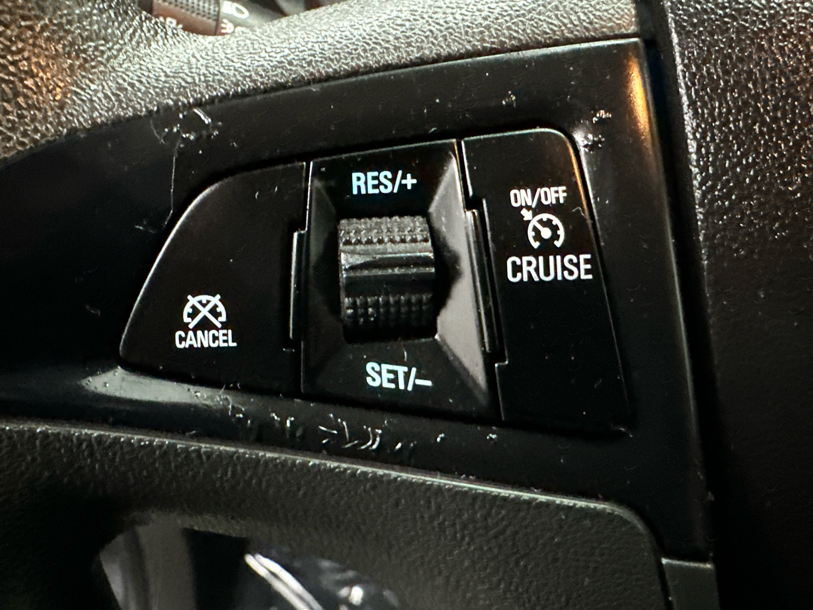 2015 Chevrolet Equinox LS 26
