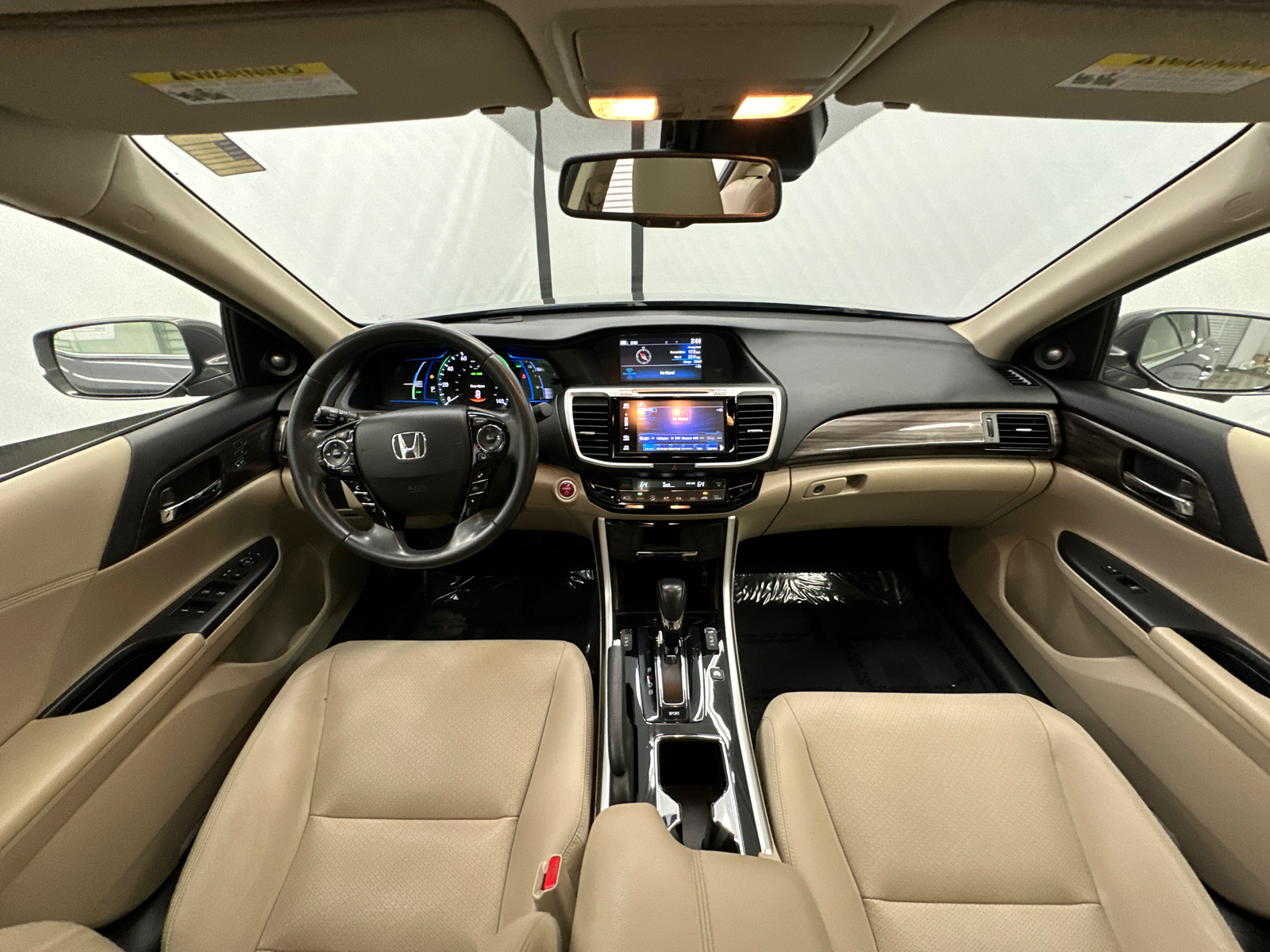 2017 Honda Accord Hybrid EX-L 23