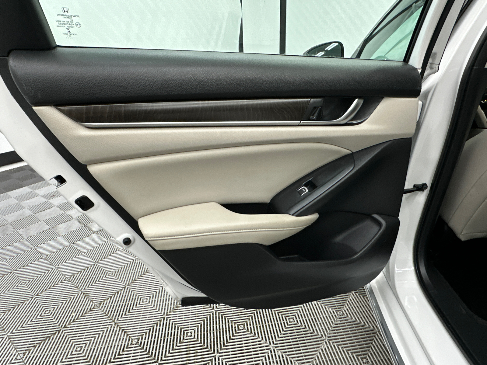 2018 Honda Accord EX-L 22