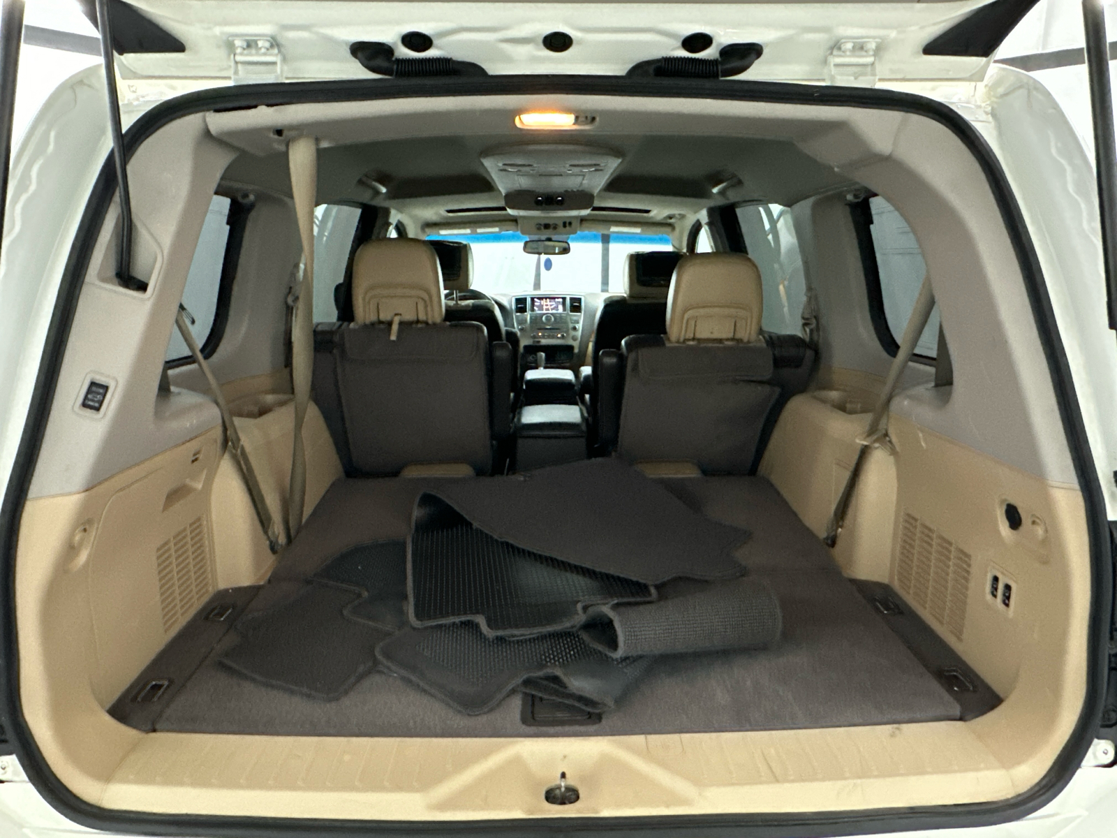 2015 Nissan Armada Platinum 21