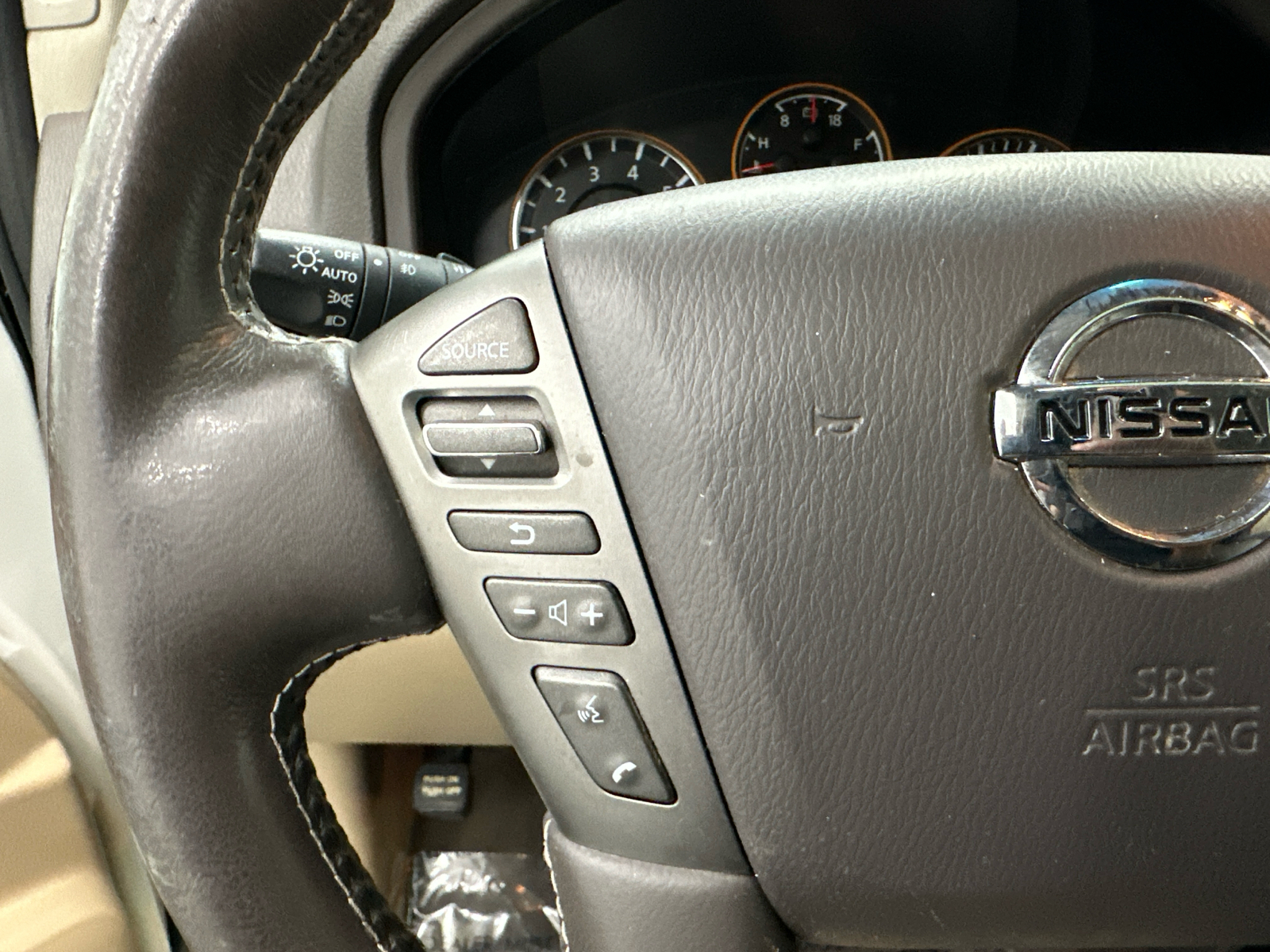 2015 Nissan Armada Platinum 32