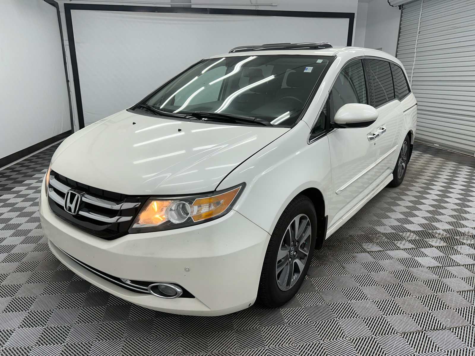 2015 Honda Odyssey Touring Elite 1