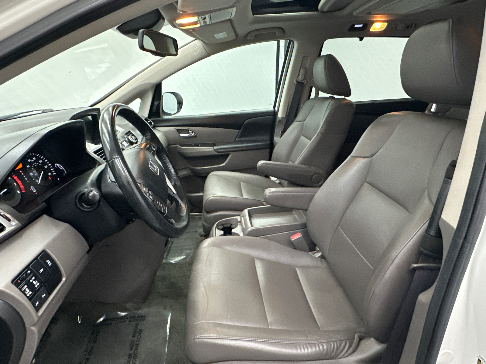 2015 Honda Odyssey Touring Elite 9