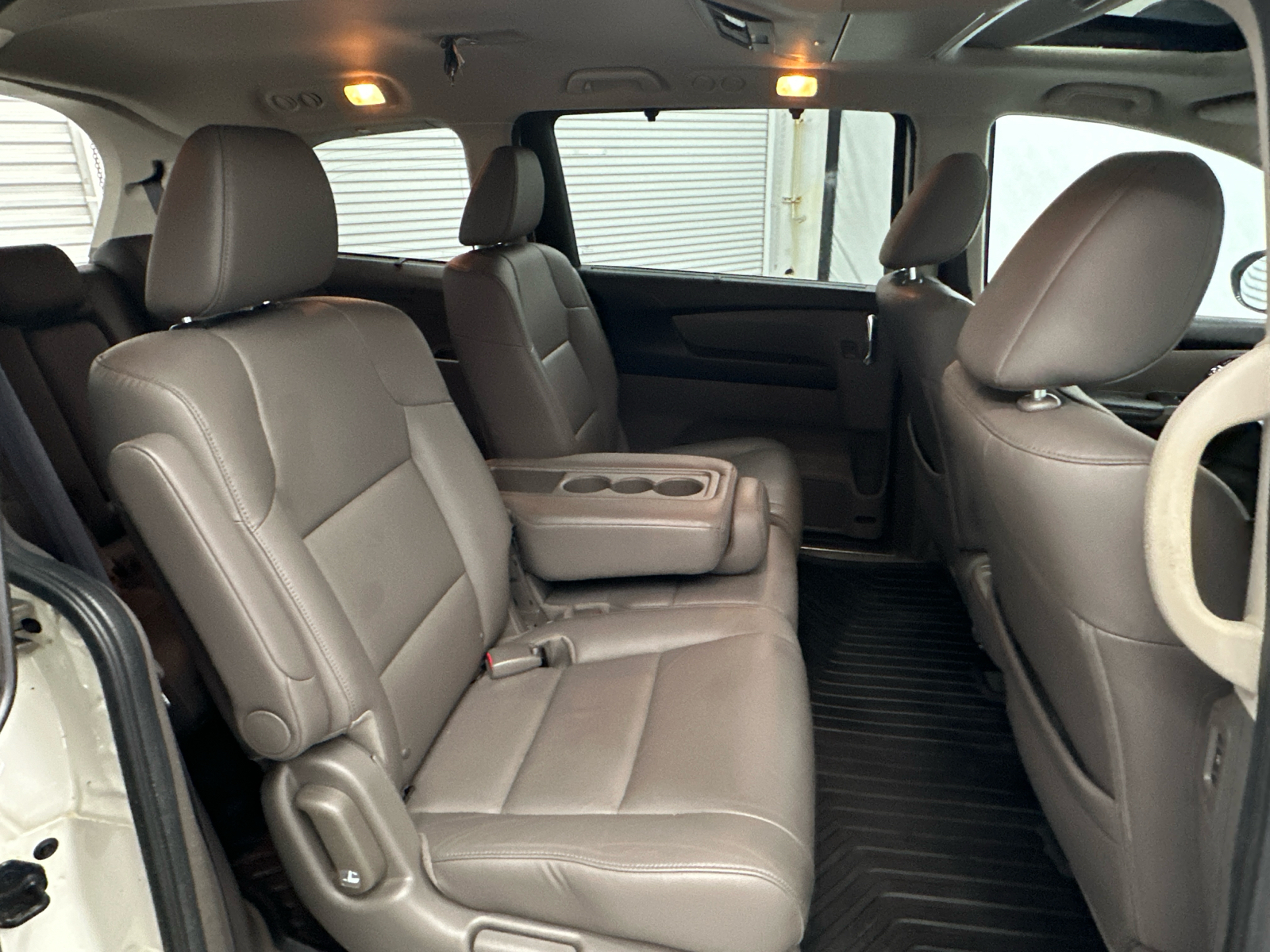 2015 Honda Odyssey Touring Elite 18