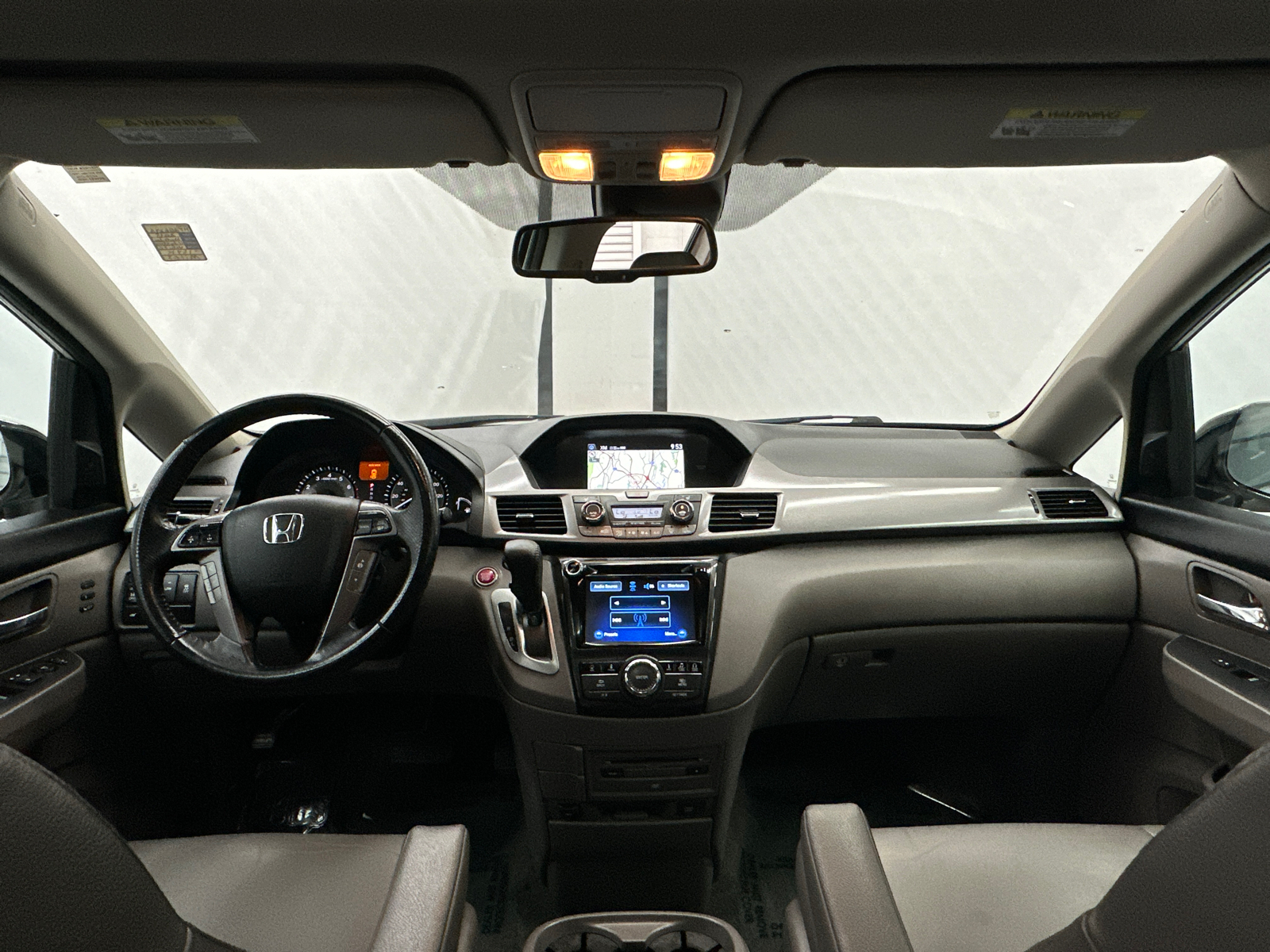 2015 Honda Odyssey Touring Elite 29
