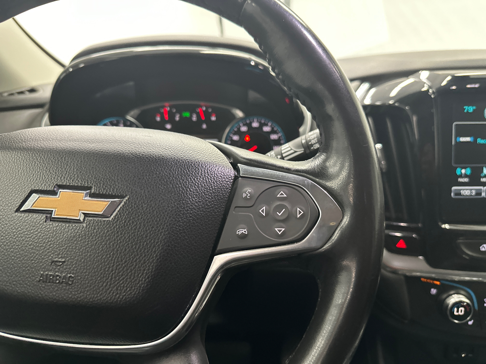 2019 Chevrolet Traverse Premier 32