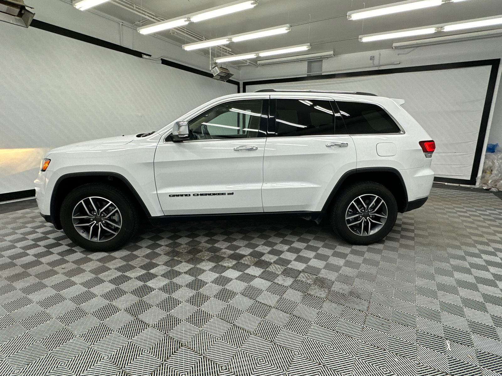 2022 Jeep Grand Cherokee WK Limited w/Moonroof 2
