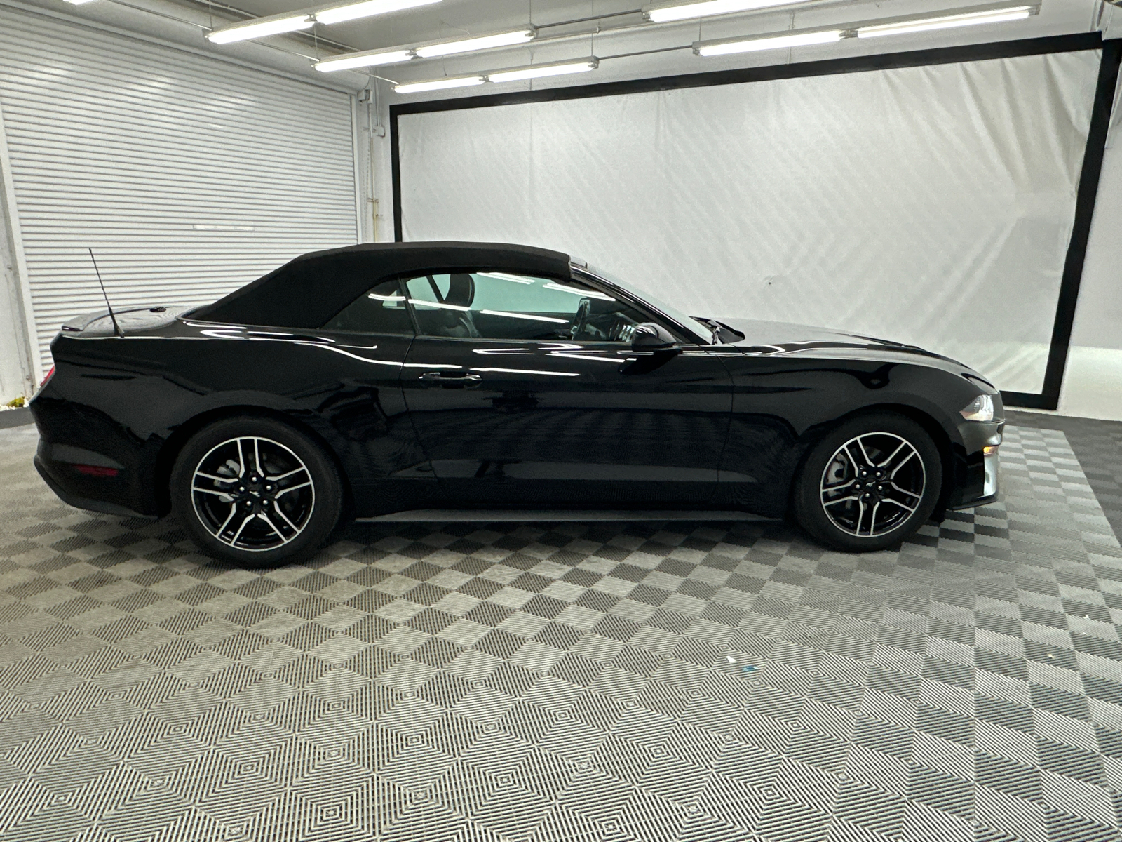2022 Ford Mustang EcoBoost Premium 6