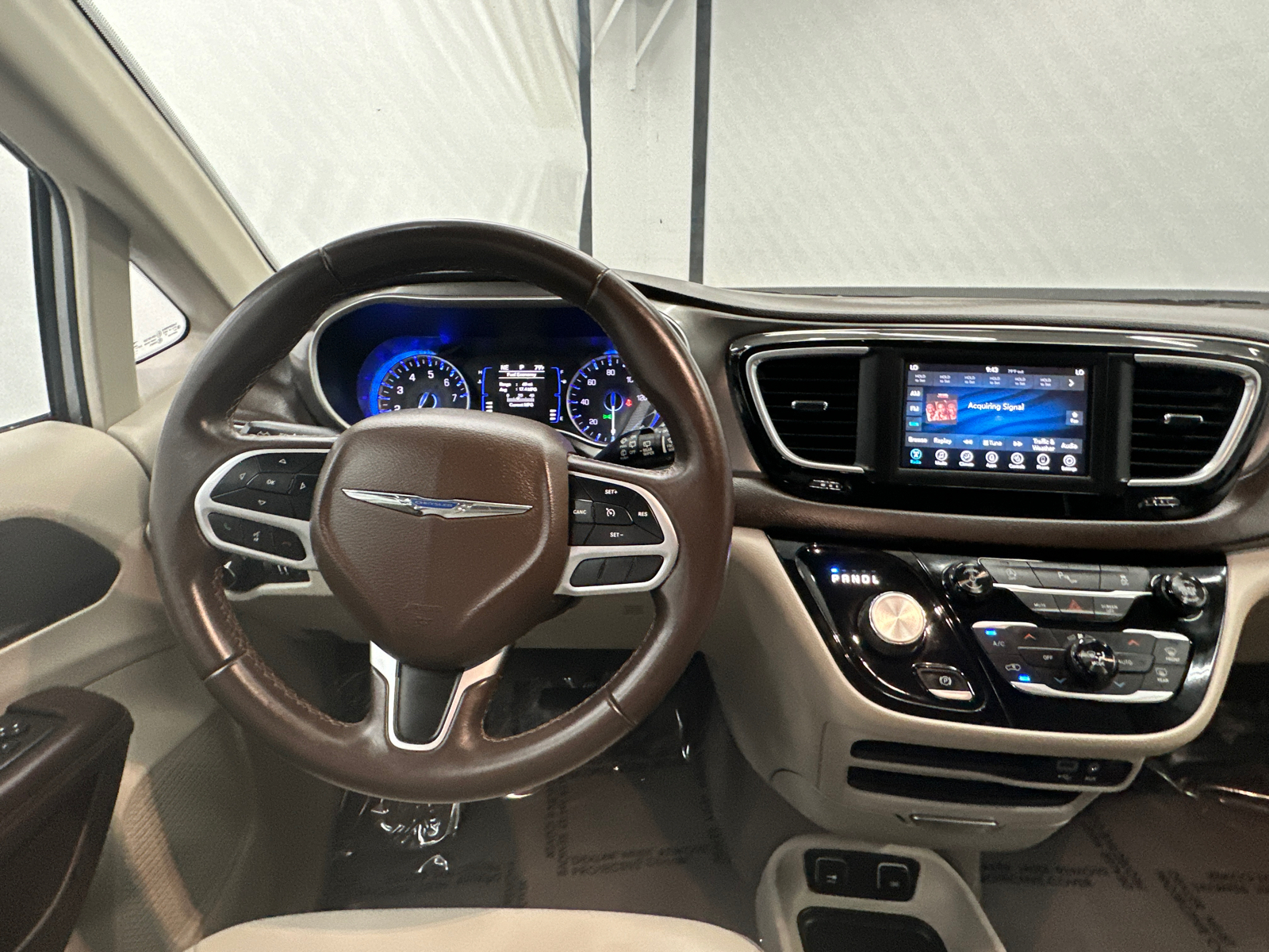 2018 Chrysler Pacifica Touring L 22