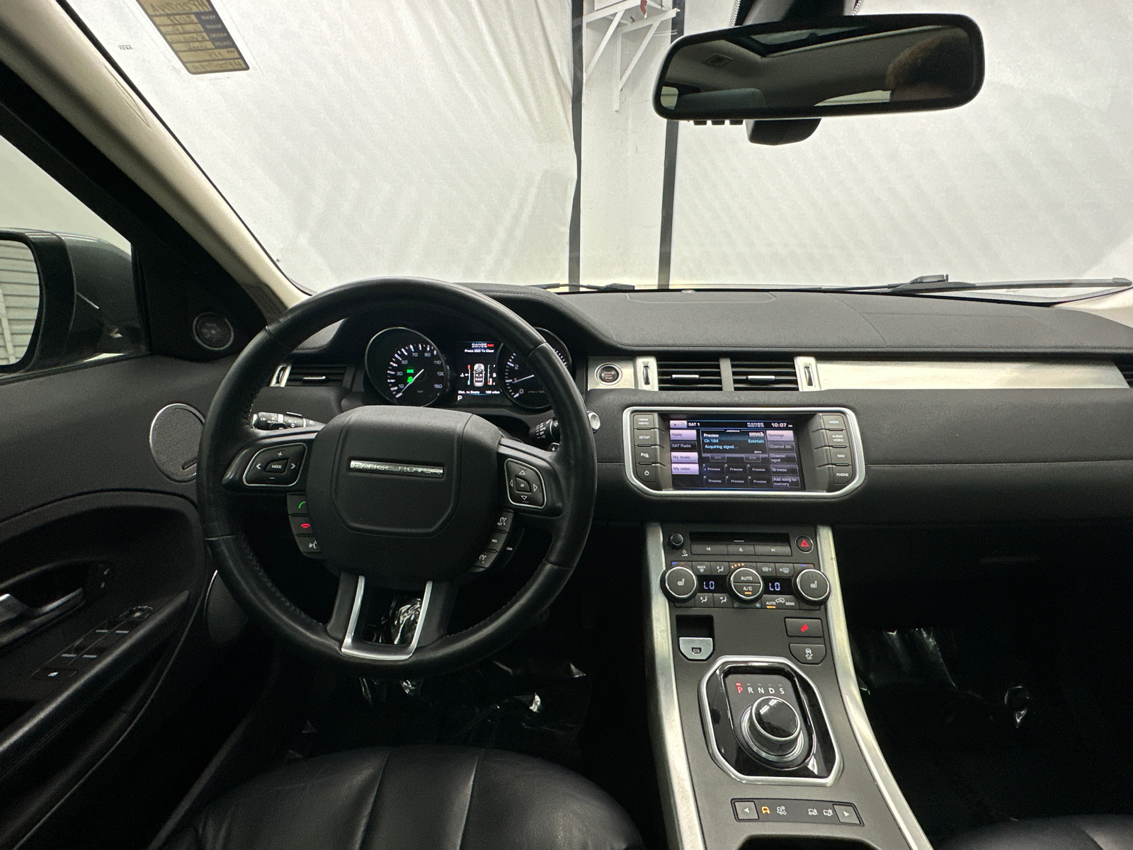 2013 Land Rover Range Rover Evoque Pure 28
