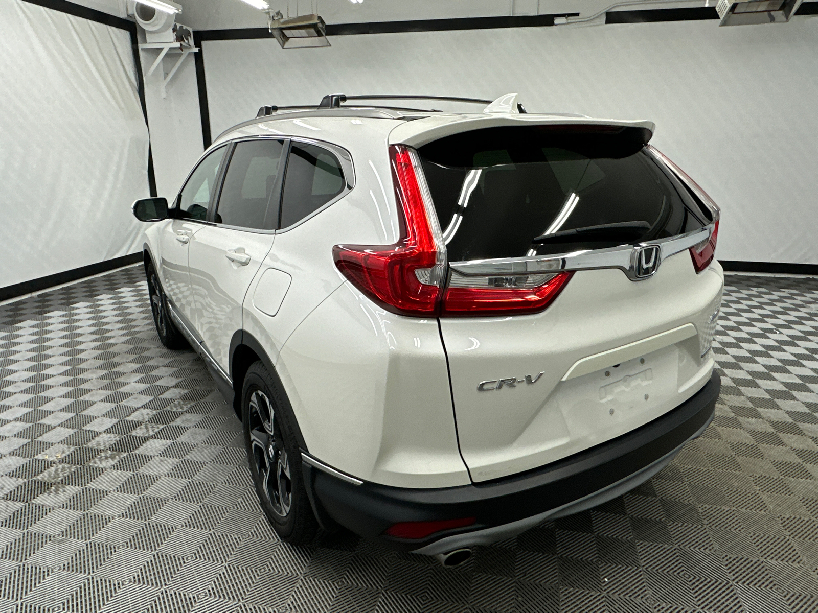 2018 Honda CR-V Touring 3