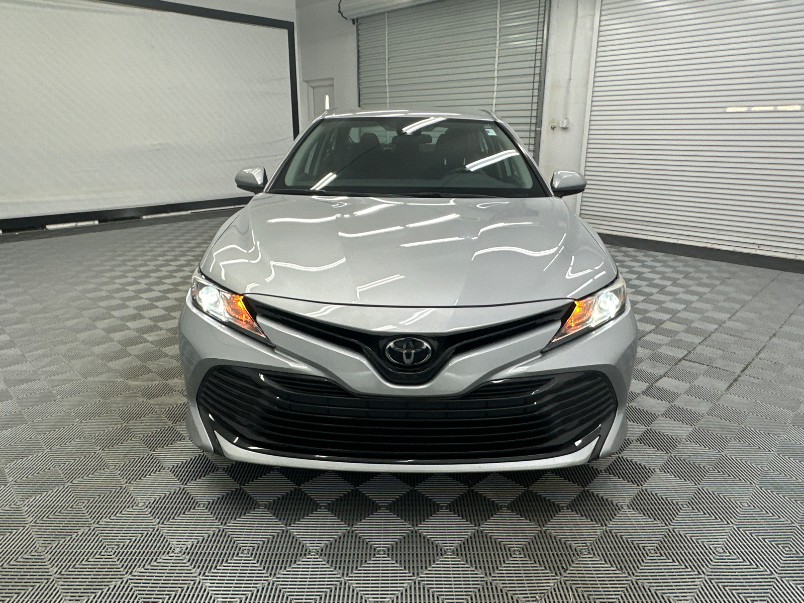 2019 Toyota Camry LE 8