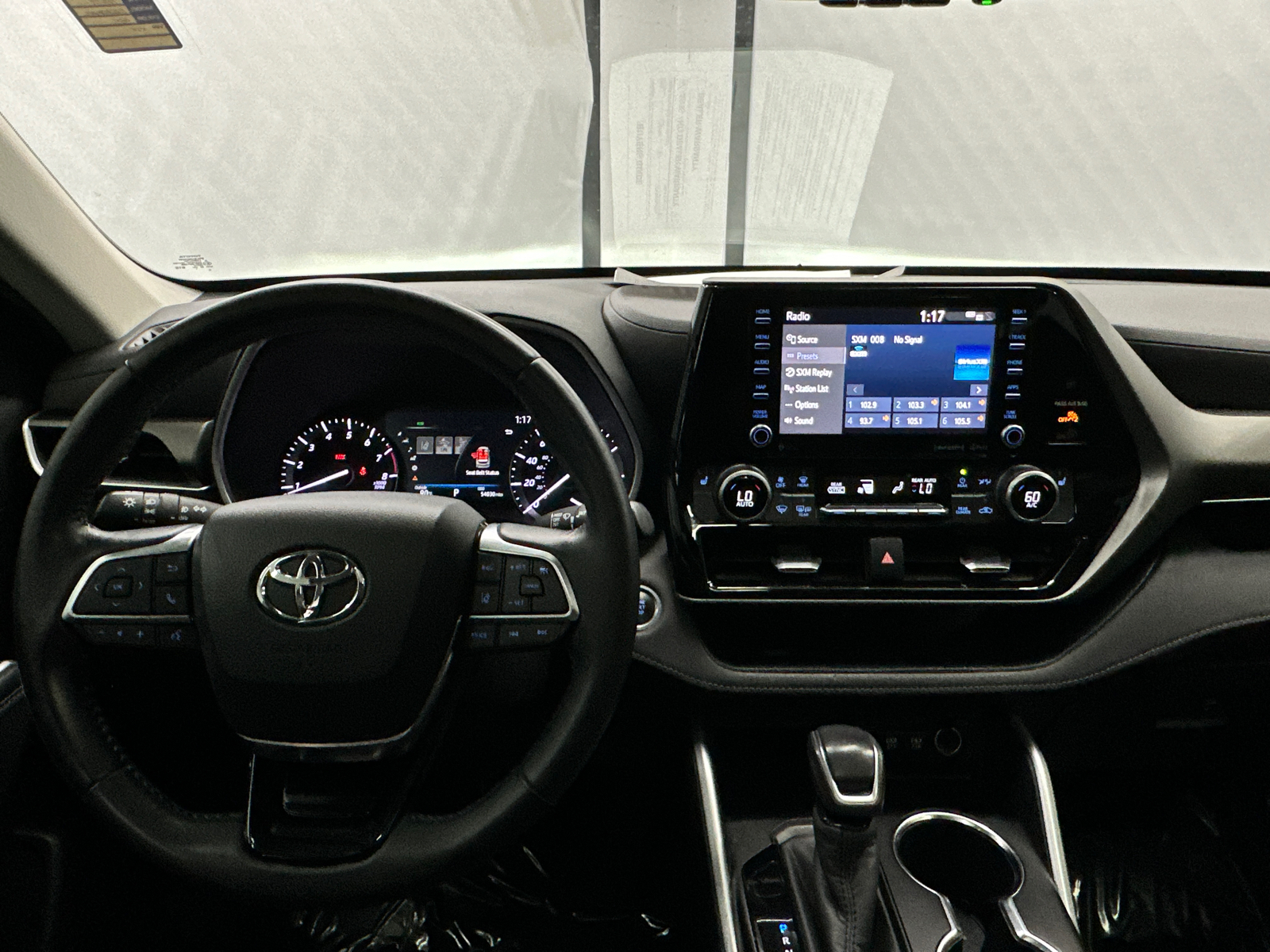 2020 Toyota Highlander XLE 27