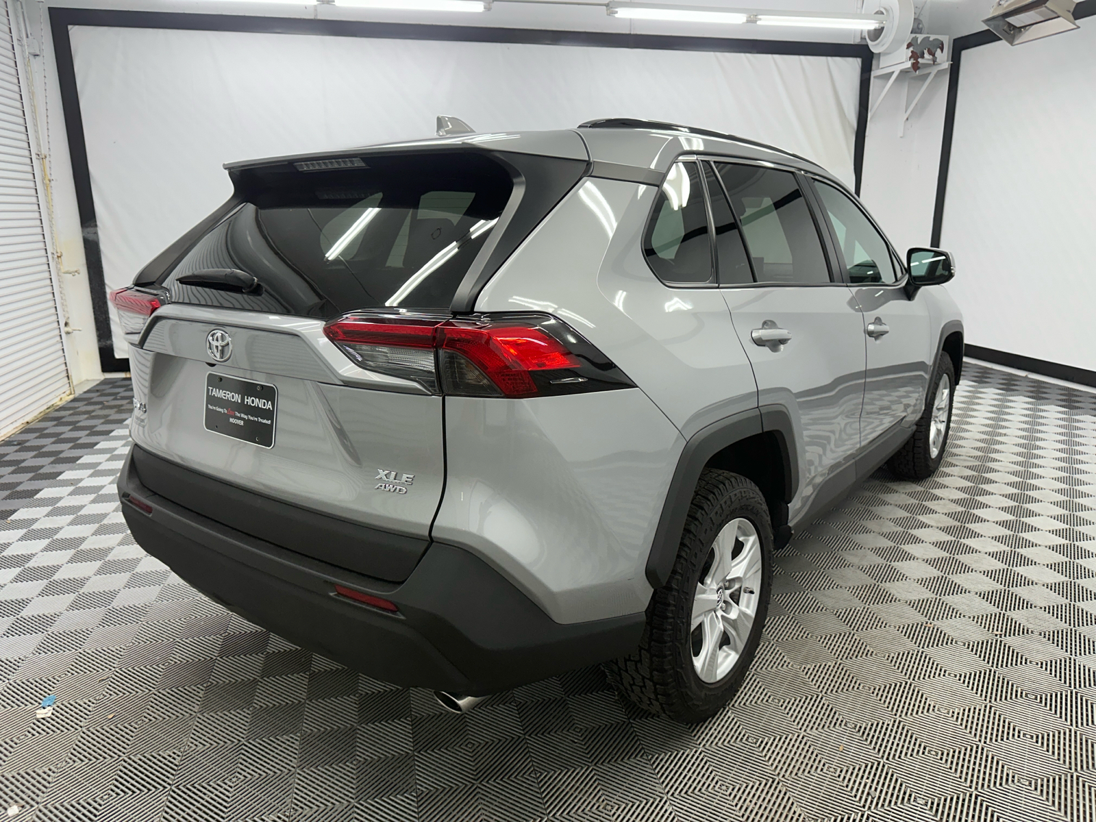 2019 Toyota RAV4 XLE 5