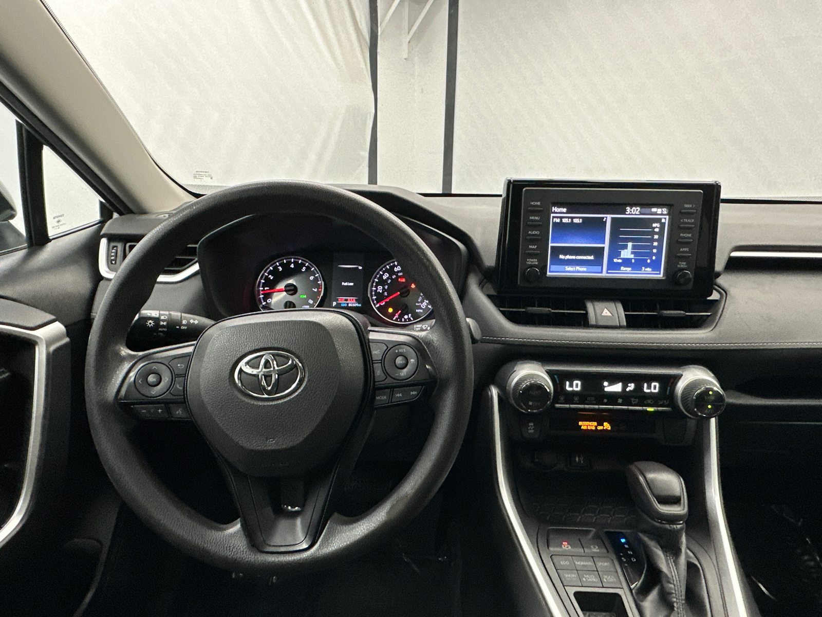 2019 Toyota RAV4 XLE 24