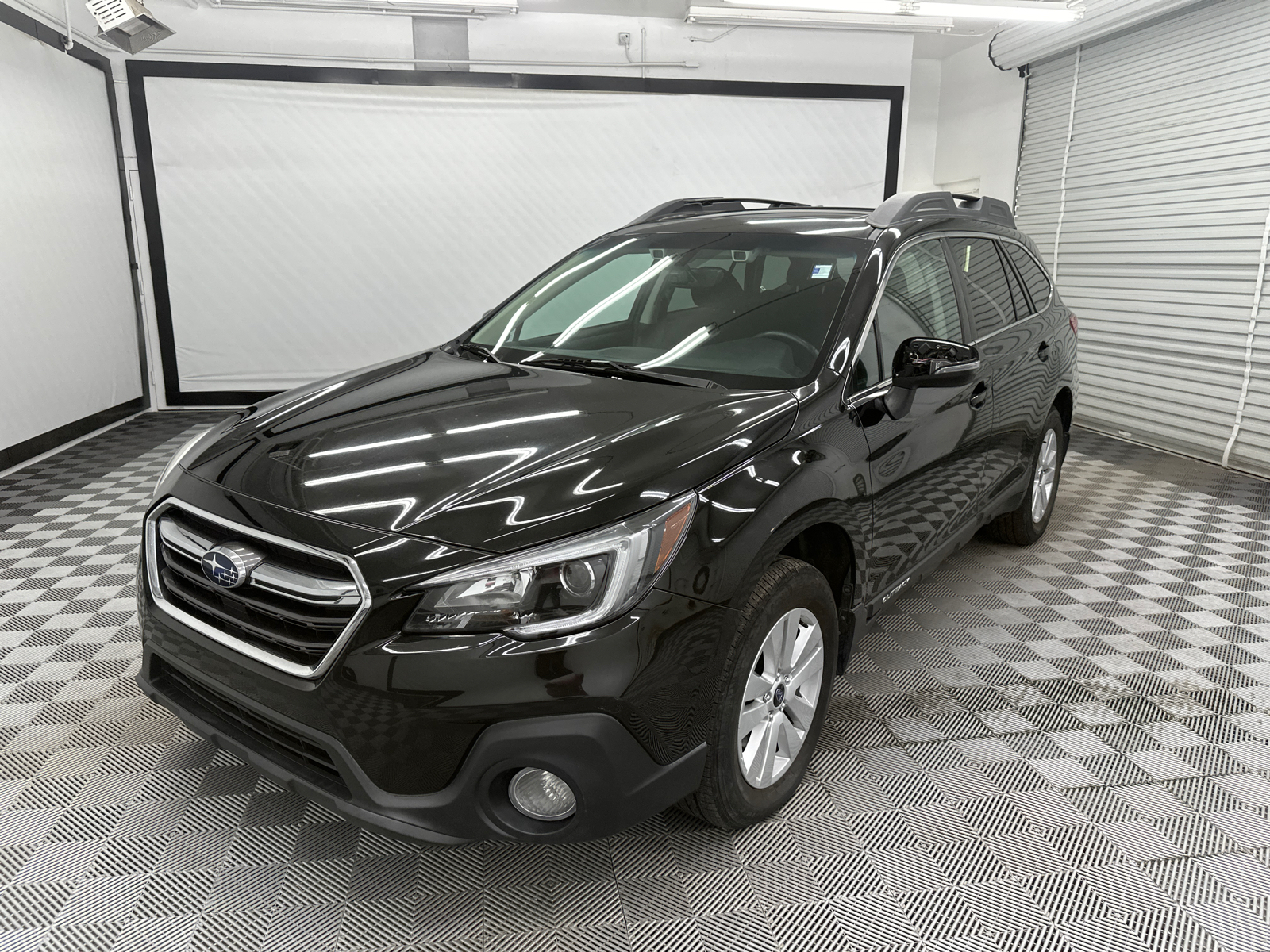 2018 Subaru Outback 2.5i Premium 1