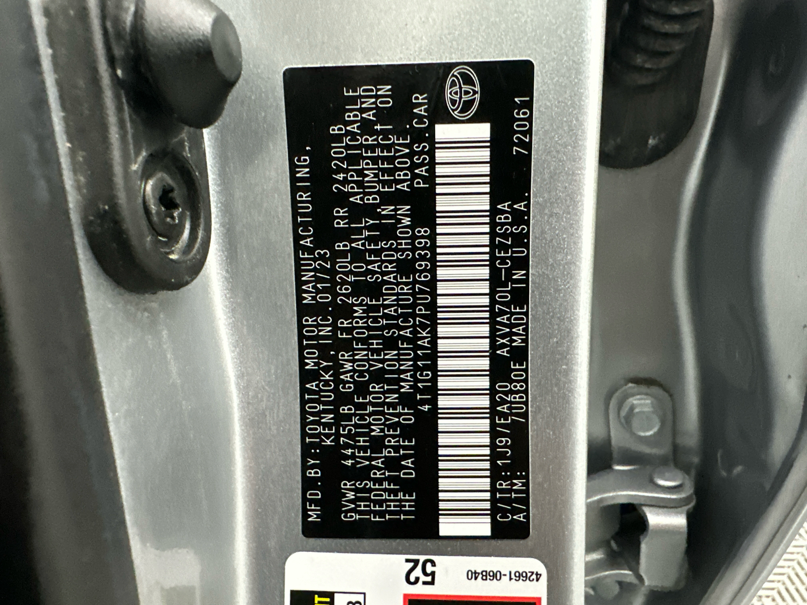 2023 Toyota Camry SE 32