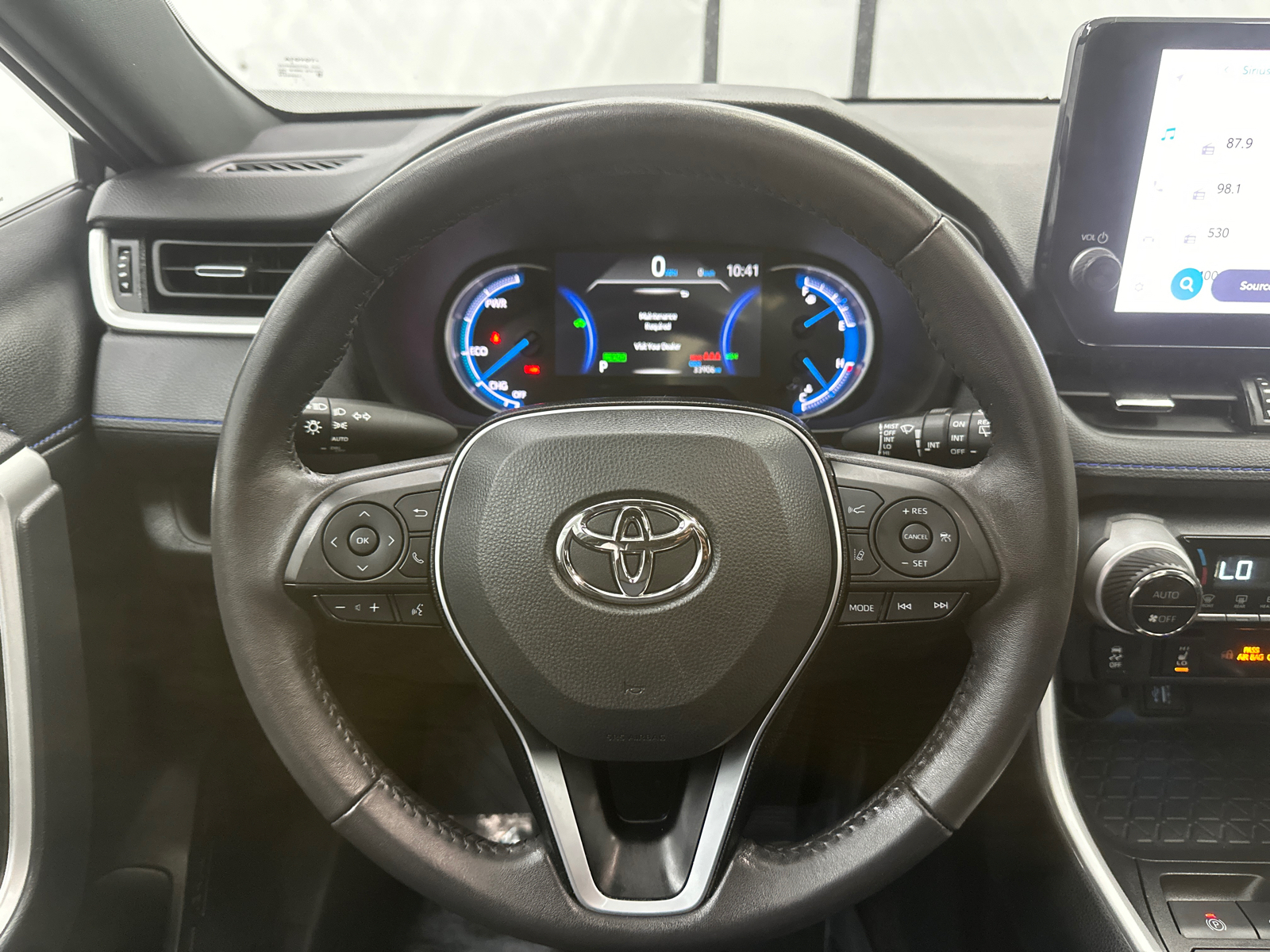 2023 Toyota RAV4 Hybrid XSE 27