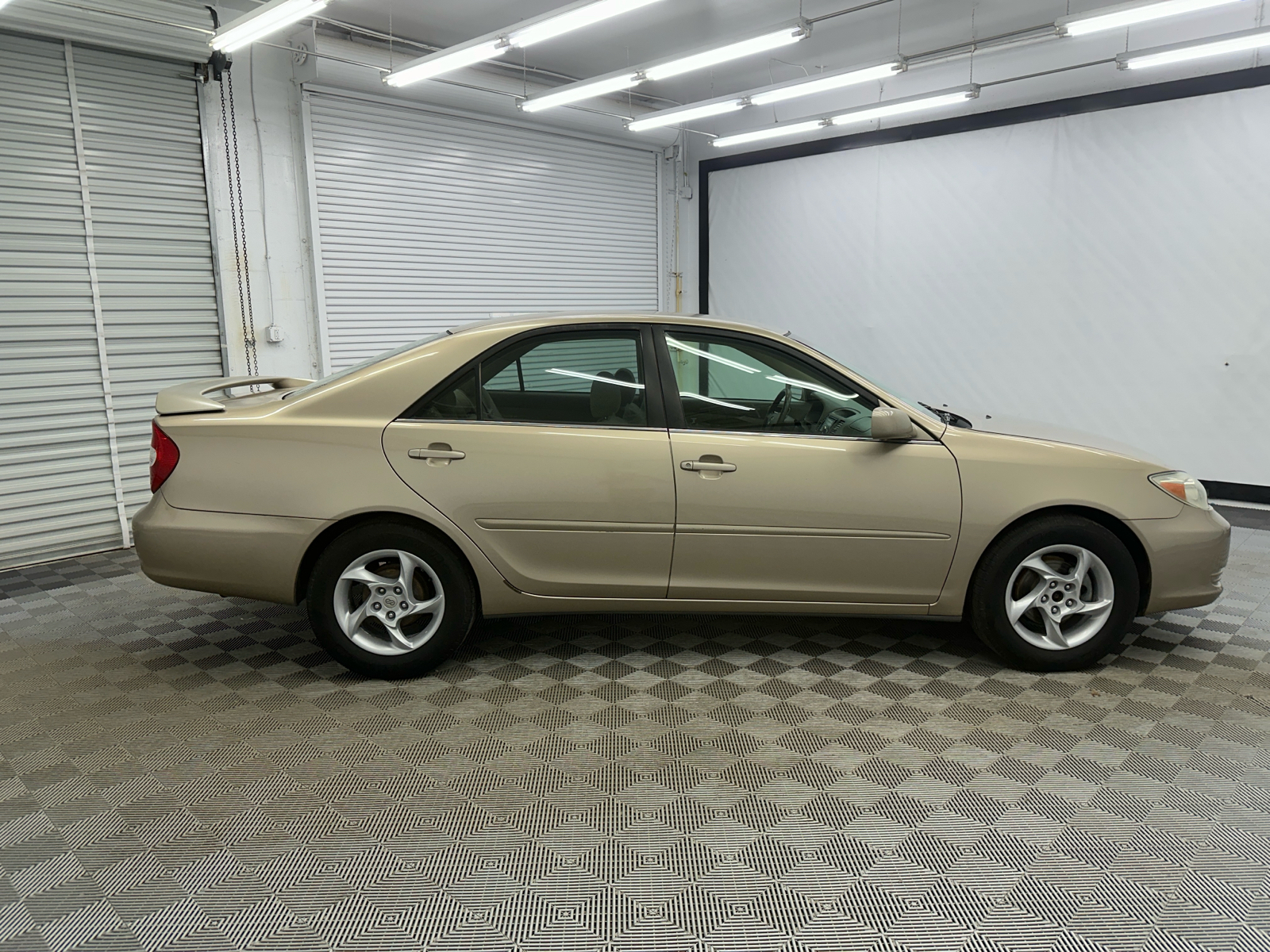 2003 Toyota Camry LE 6