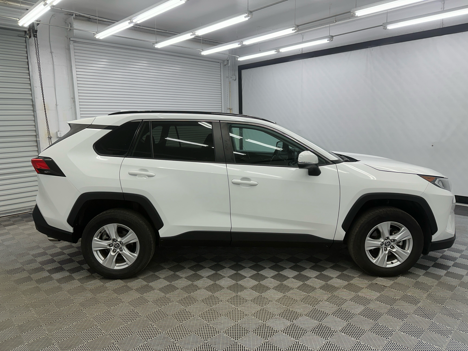 2021 Toyota RAV4 XLE 6