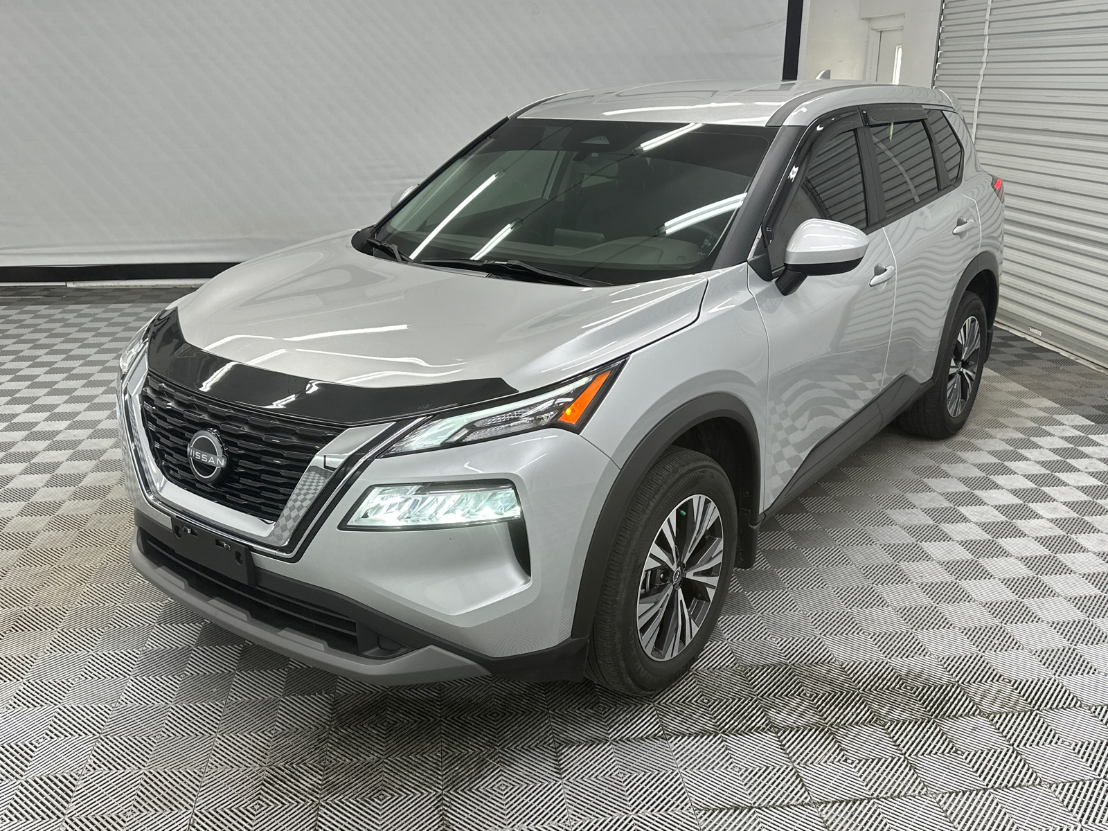 2023 Nissan Rogue SV 1