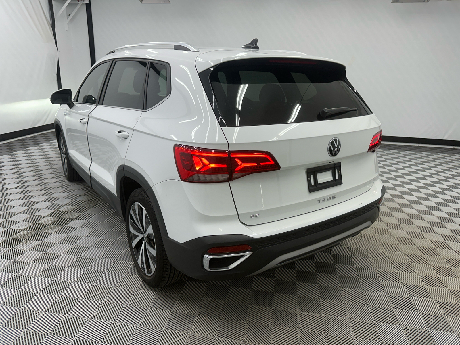 2022 Volkswagen Taos 1.5T SE 3