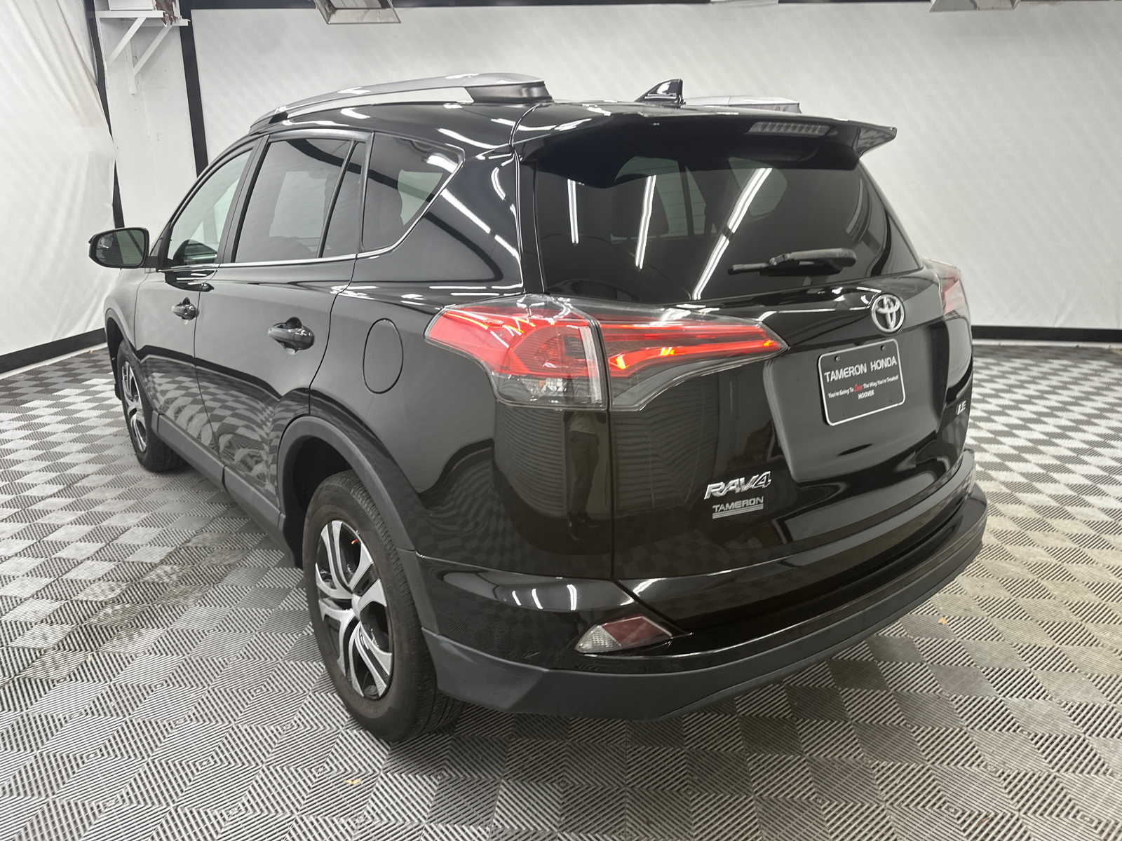 2018 Toyota RAV4 LE 3