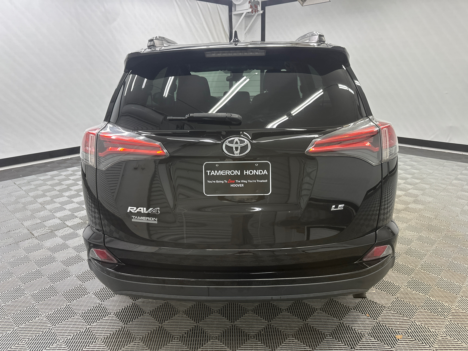 2018 Toyota RAV4 LE 4