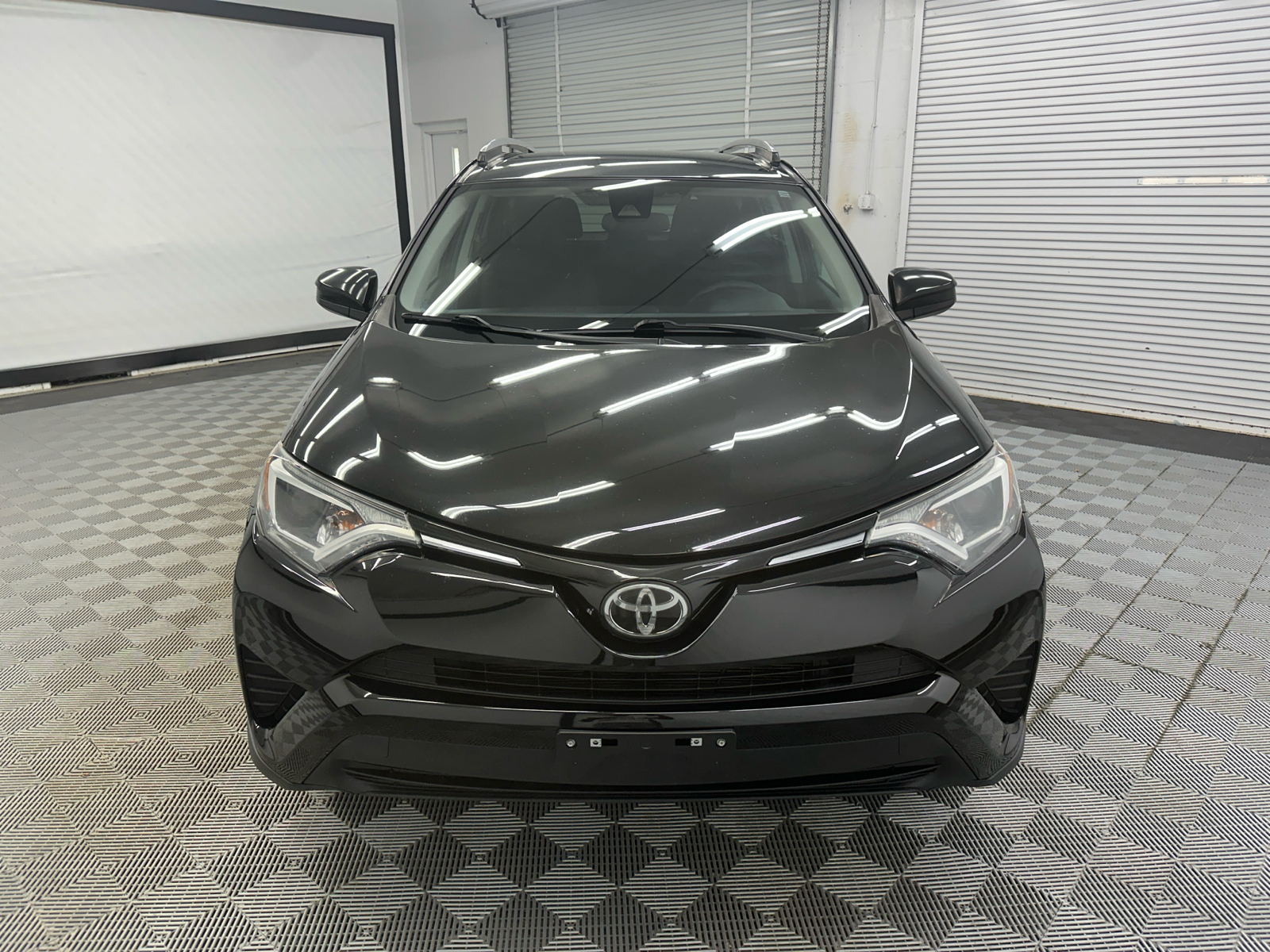 2018 Toyota RAV4 LE 8