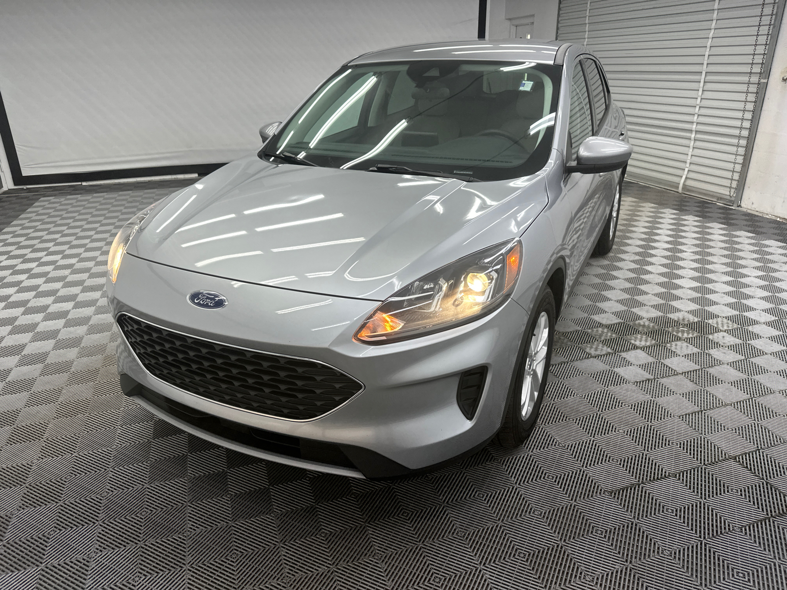 2021 Ford Escape SE 1