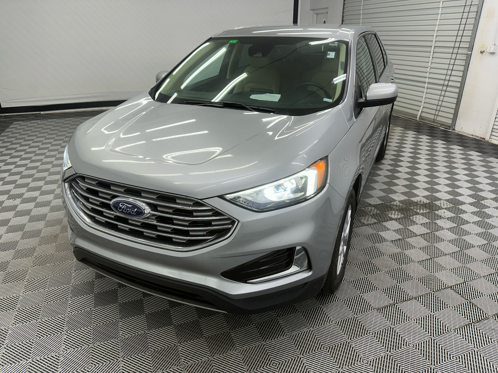 2022 Ford Edge SEL 1