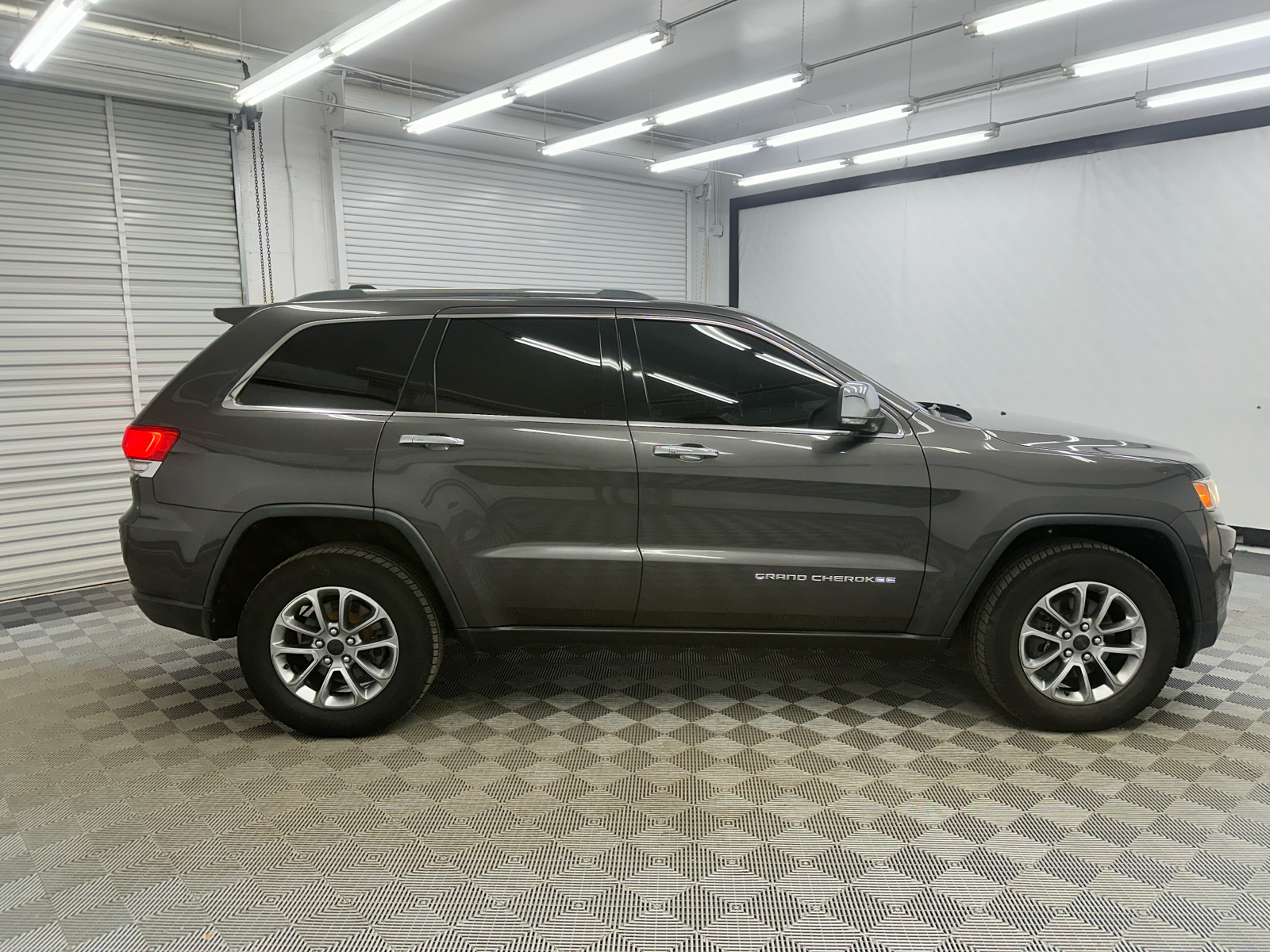 2015 Jeep Grand Cherokee Limited 6