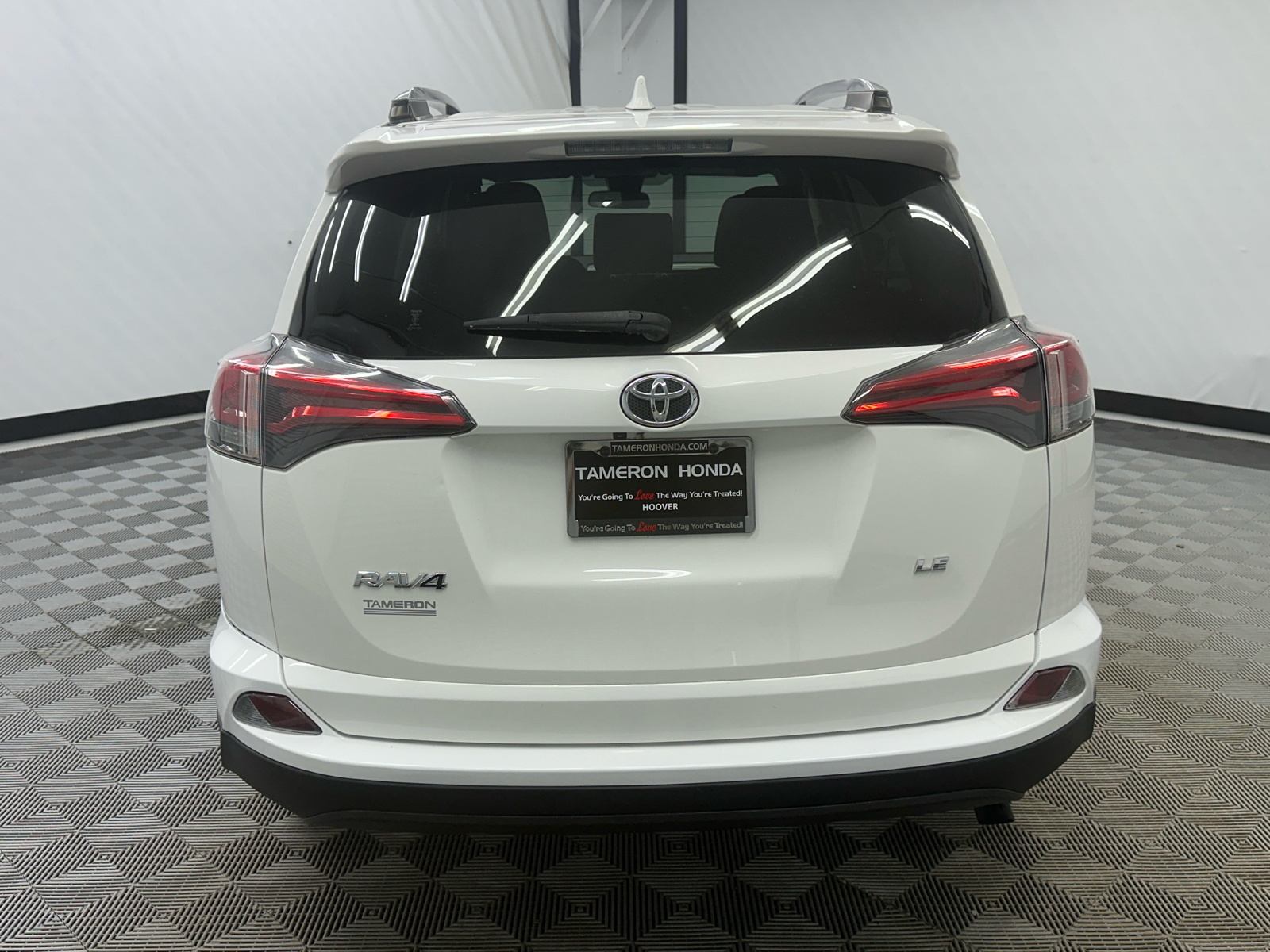 2018 Toyota RAV4 LE 4