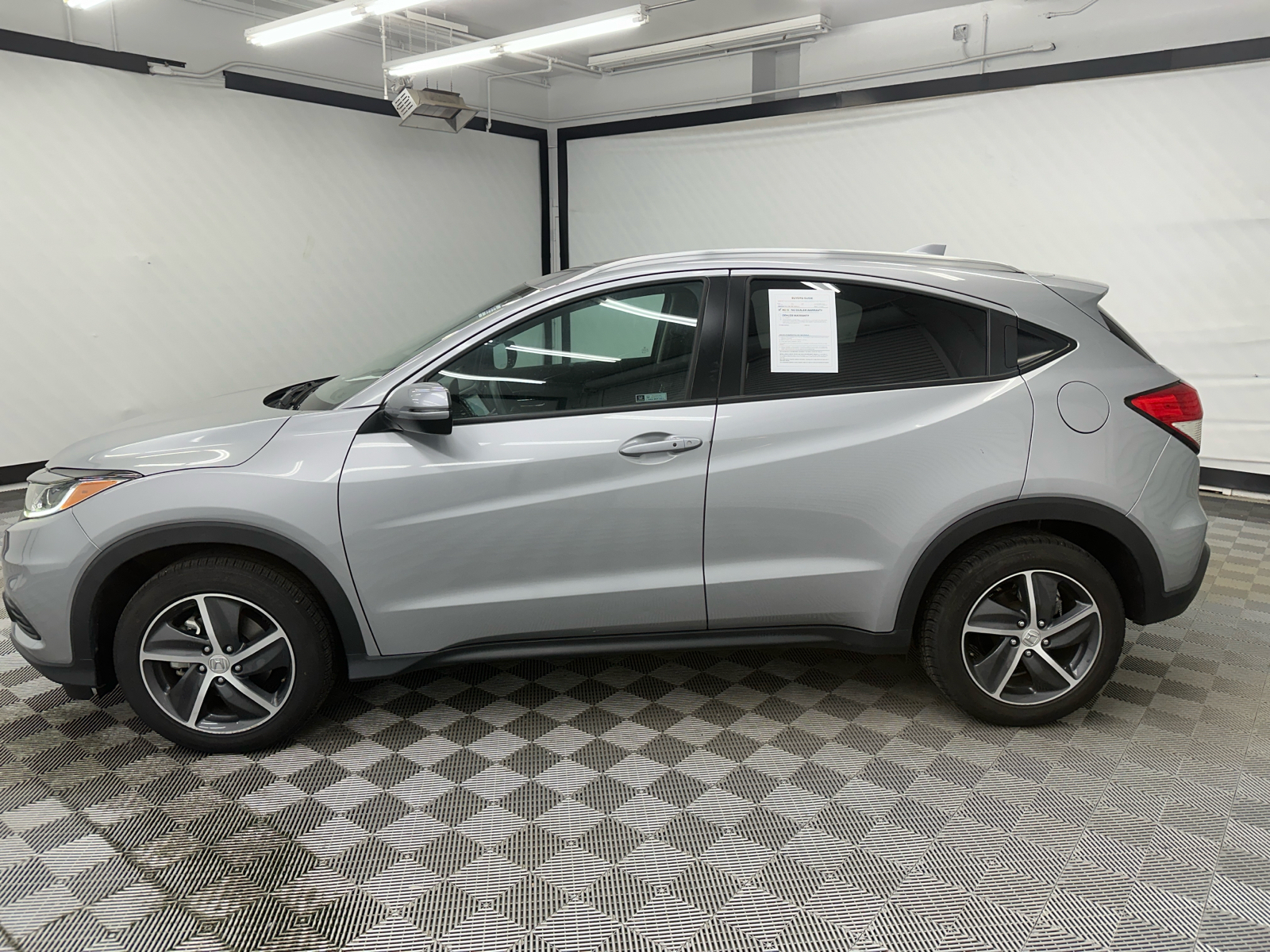 2022 Honda HR-V EX 2