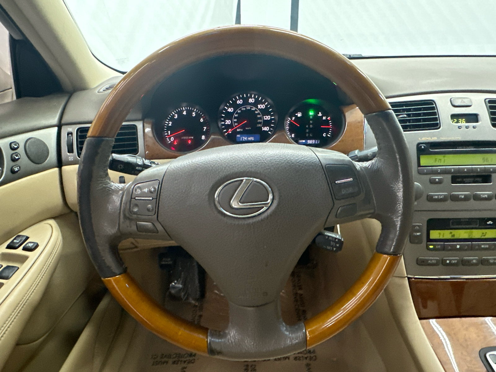 2005 Lexus ES 330 28