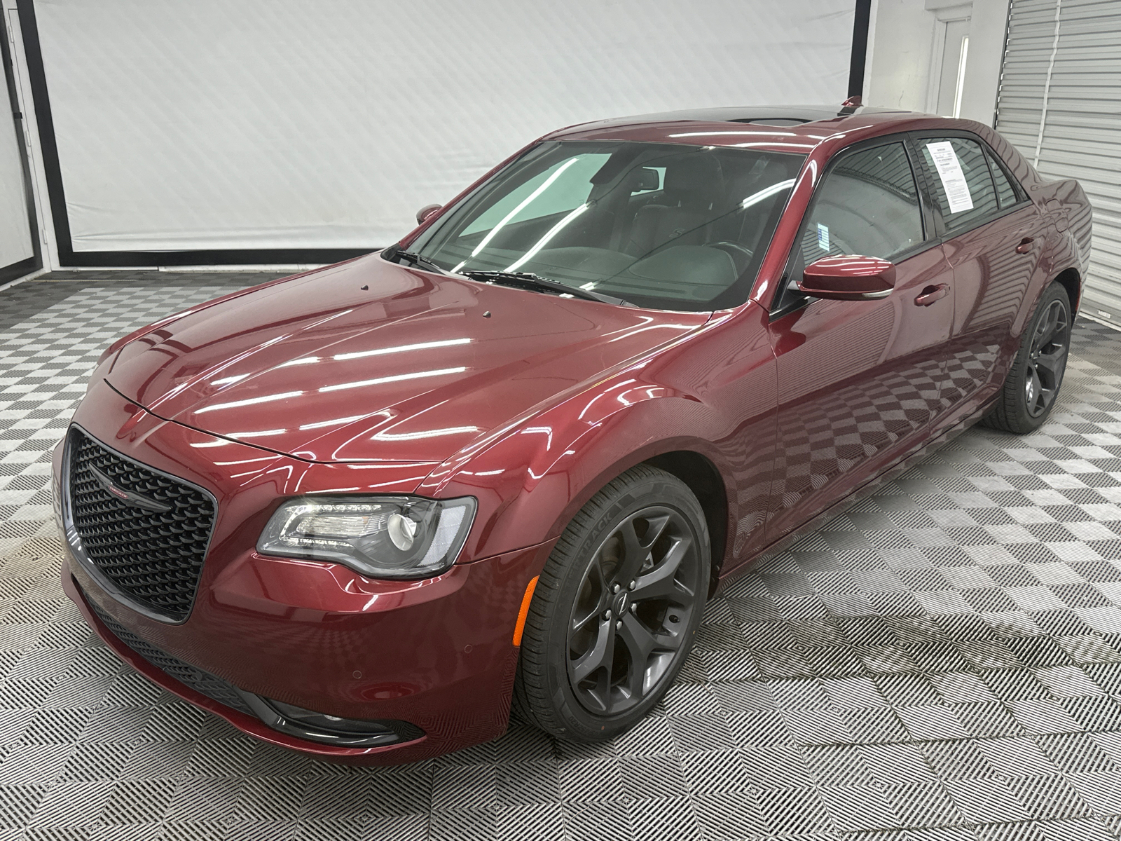 2021 Chrysler 300 S 1