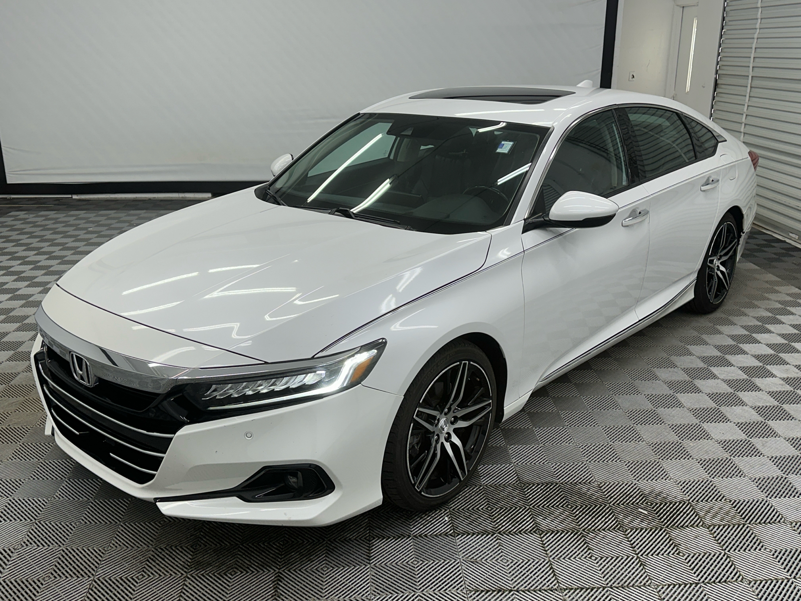 2021 Honda Accord Touring 2.0T 1