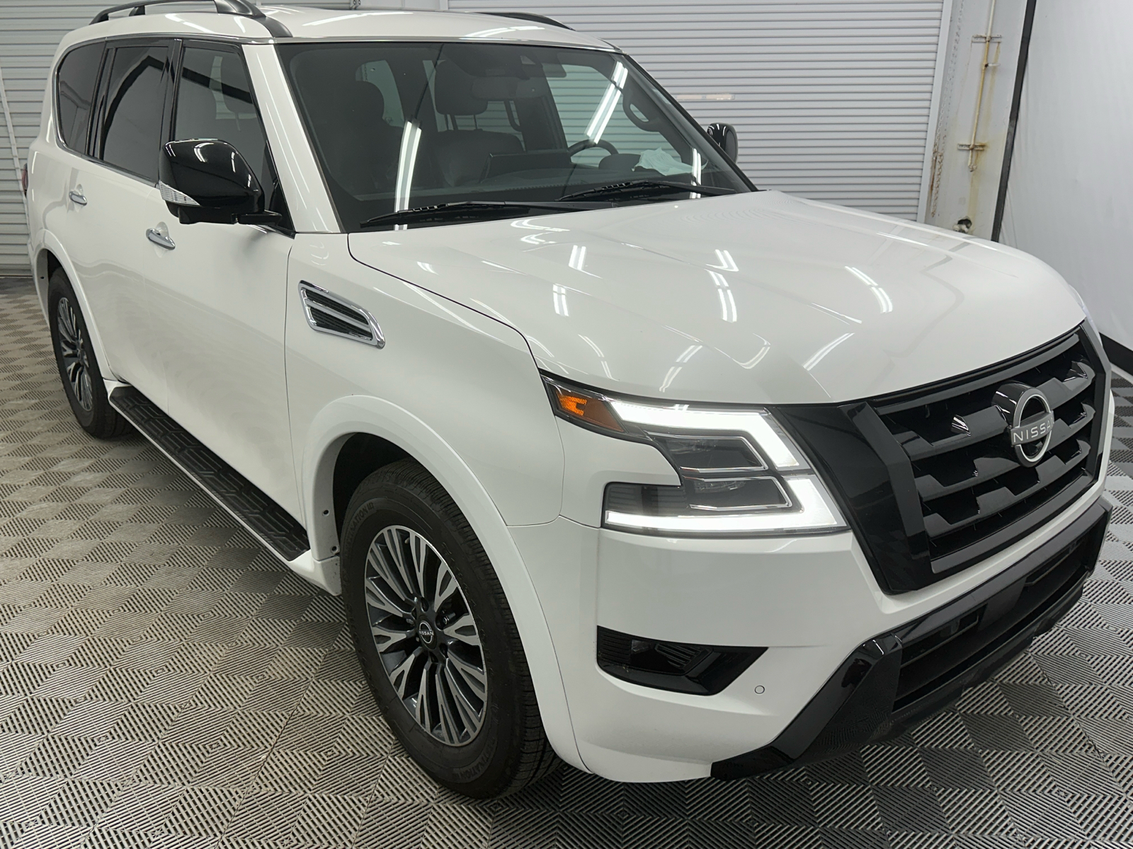 2023 Nissan Armada SL 7