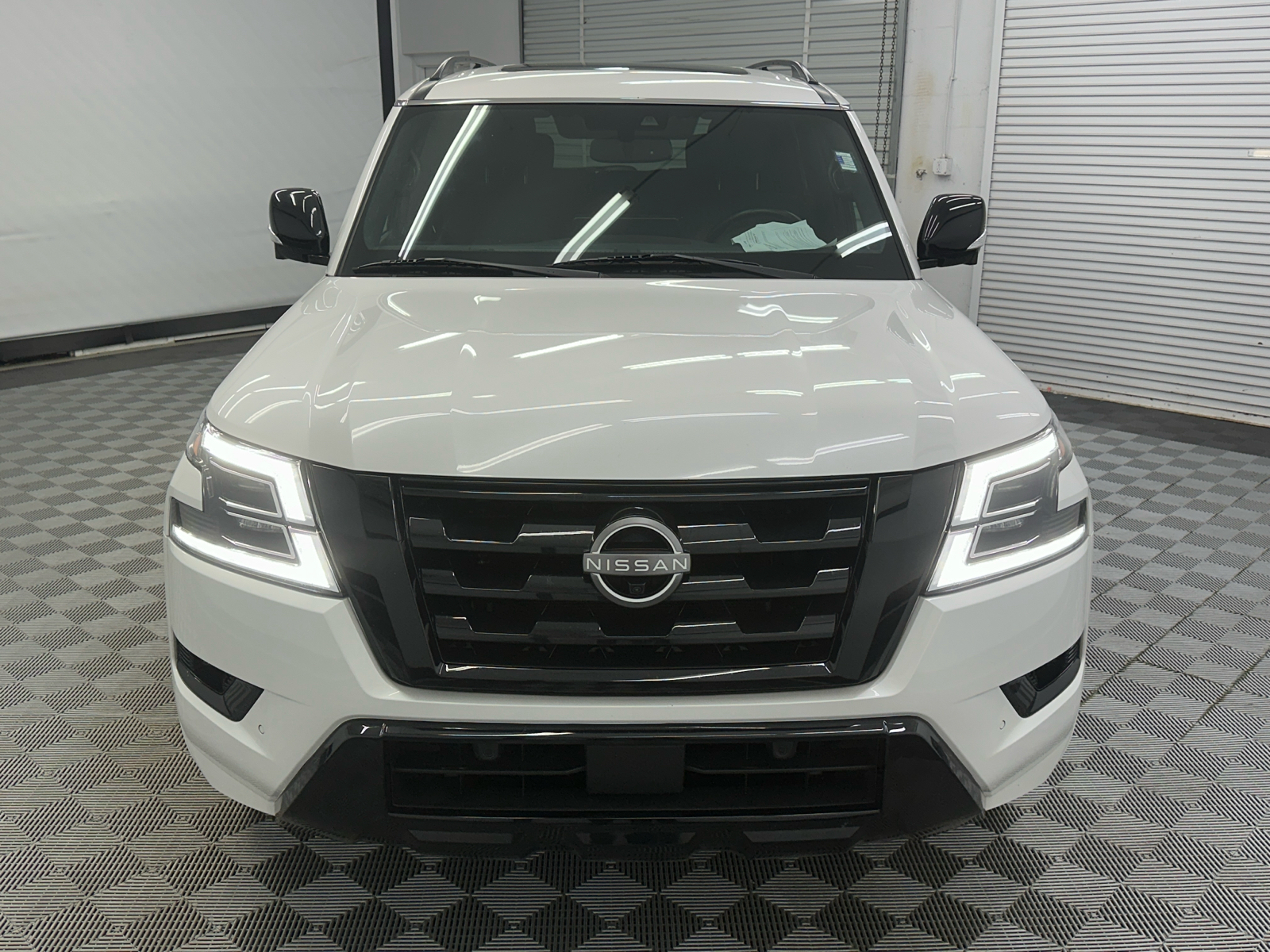 2023 Nissan Armada SL 8